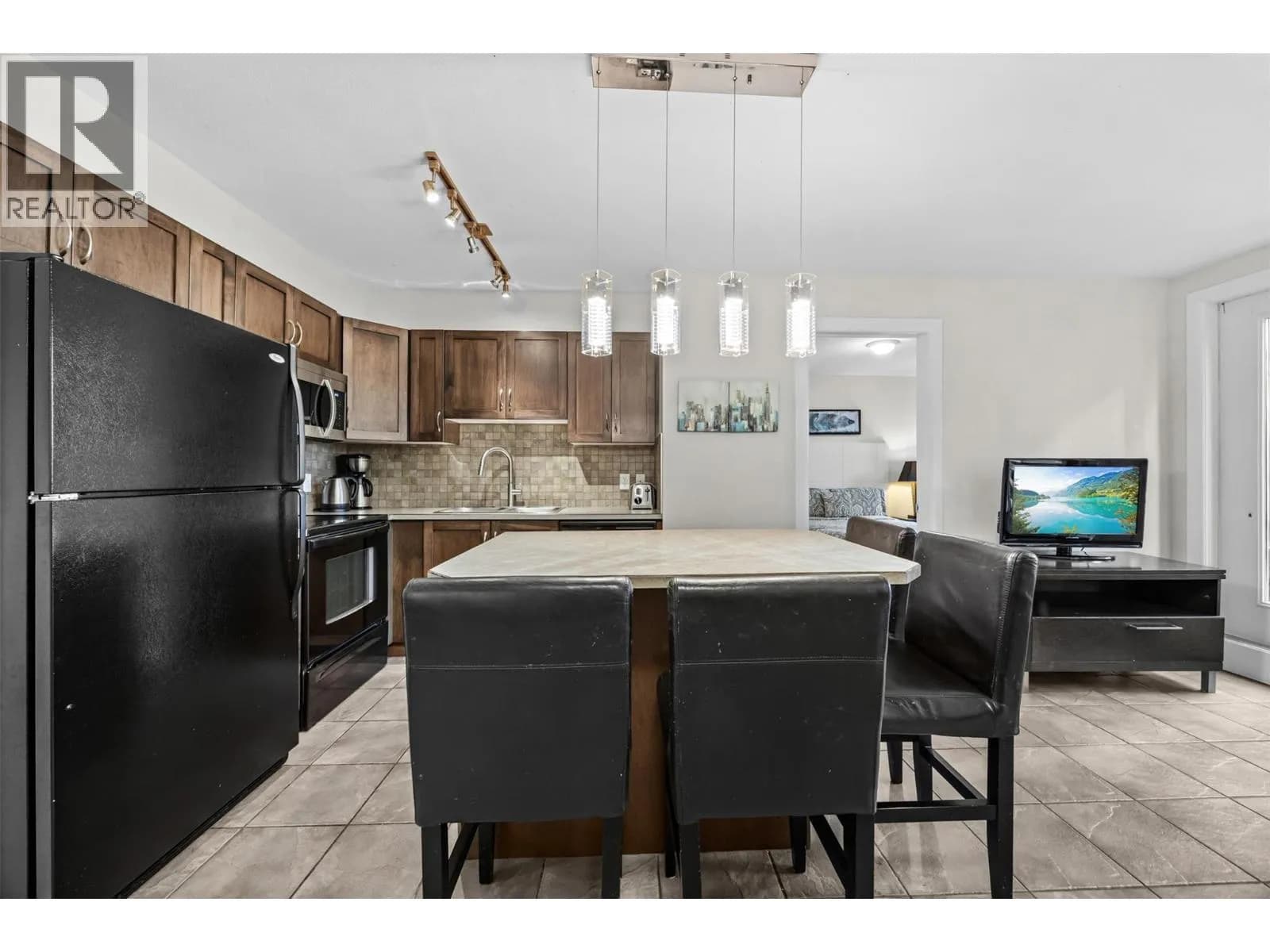 #250 654 COOK Road, Kelowna, BC photo 3