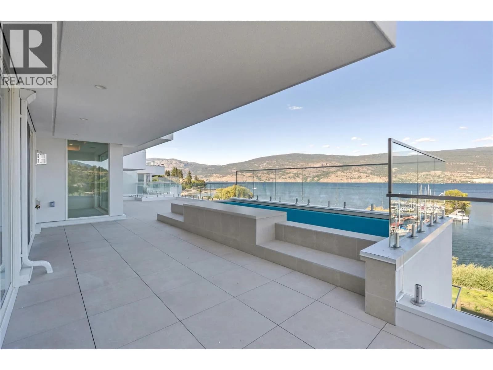 #401 13415 Lakeshore Drive S, Summerland, BC photo 4