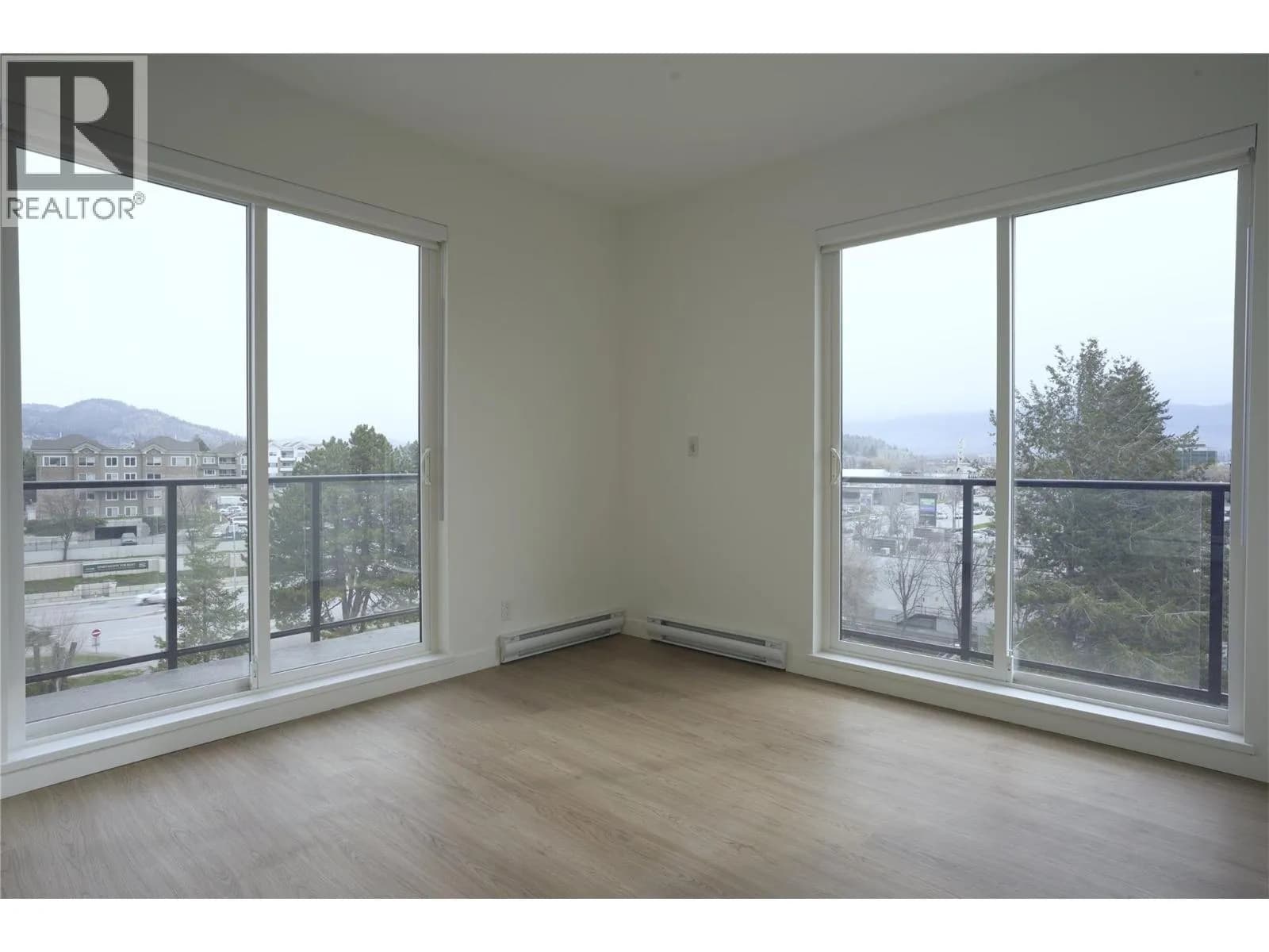 #418 1380 Pridham Avenue, Kelowna, BC photo 2