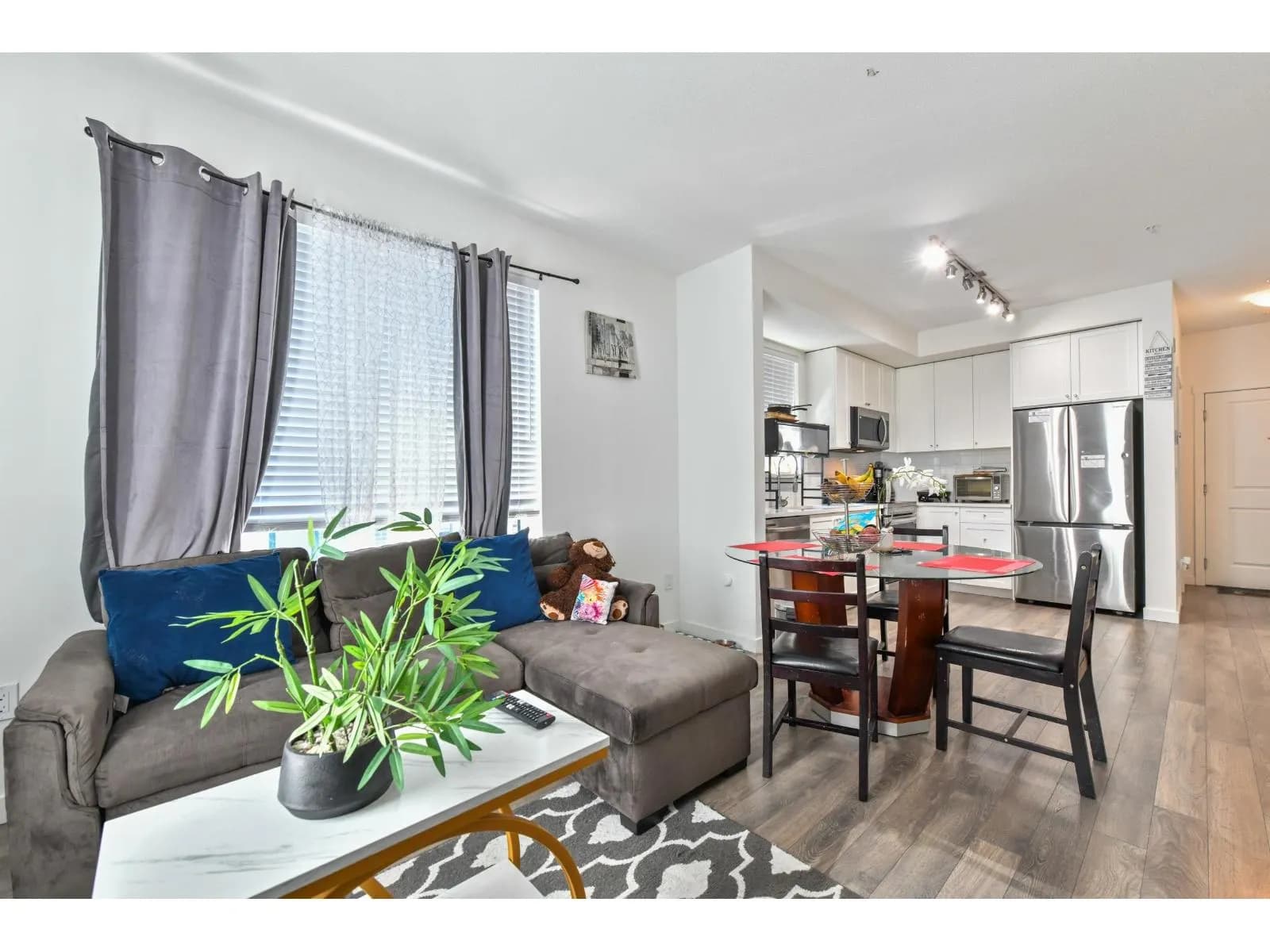 #306 15848 FRASER HIGHWAY, Surrey, BC photo 5