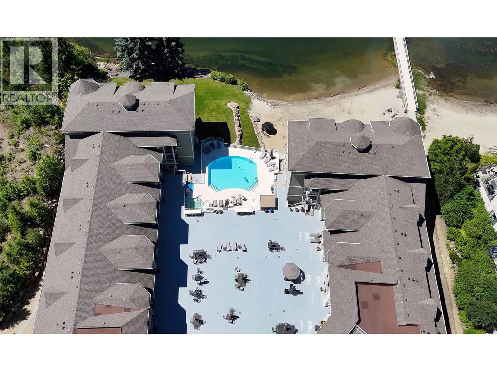 302 Mara Lake Lane, Sicamous
