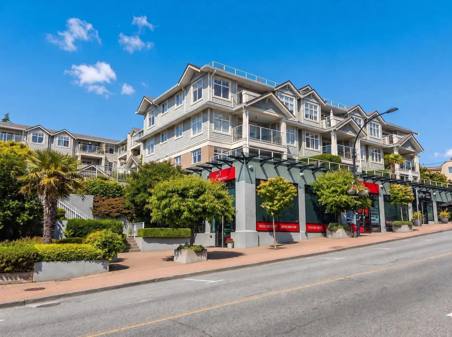 15621 MARINE DRIVE, White Rock