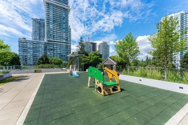 #1501 13438 CENTRAL AVENUE, Surrey, BC photo 3