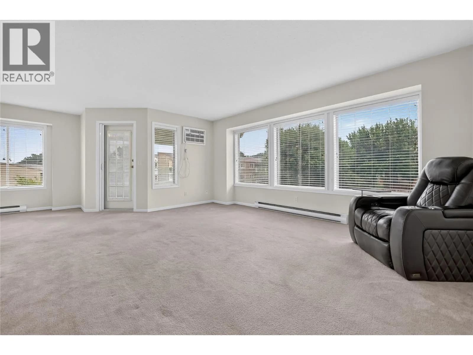 #411 780 Houghton Road, Kelowna, BC photo 2
