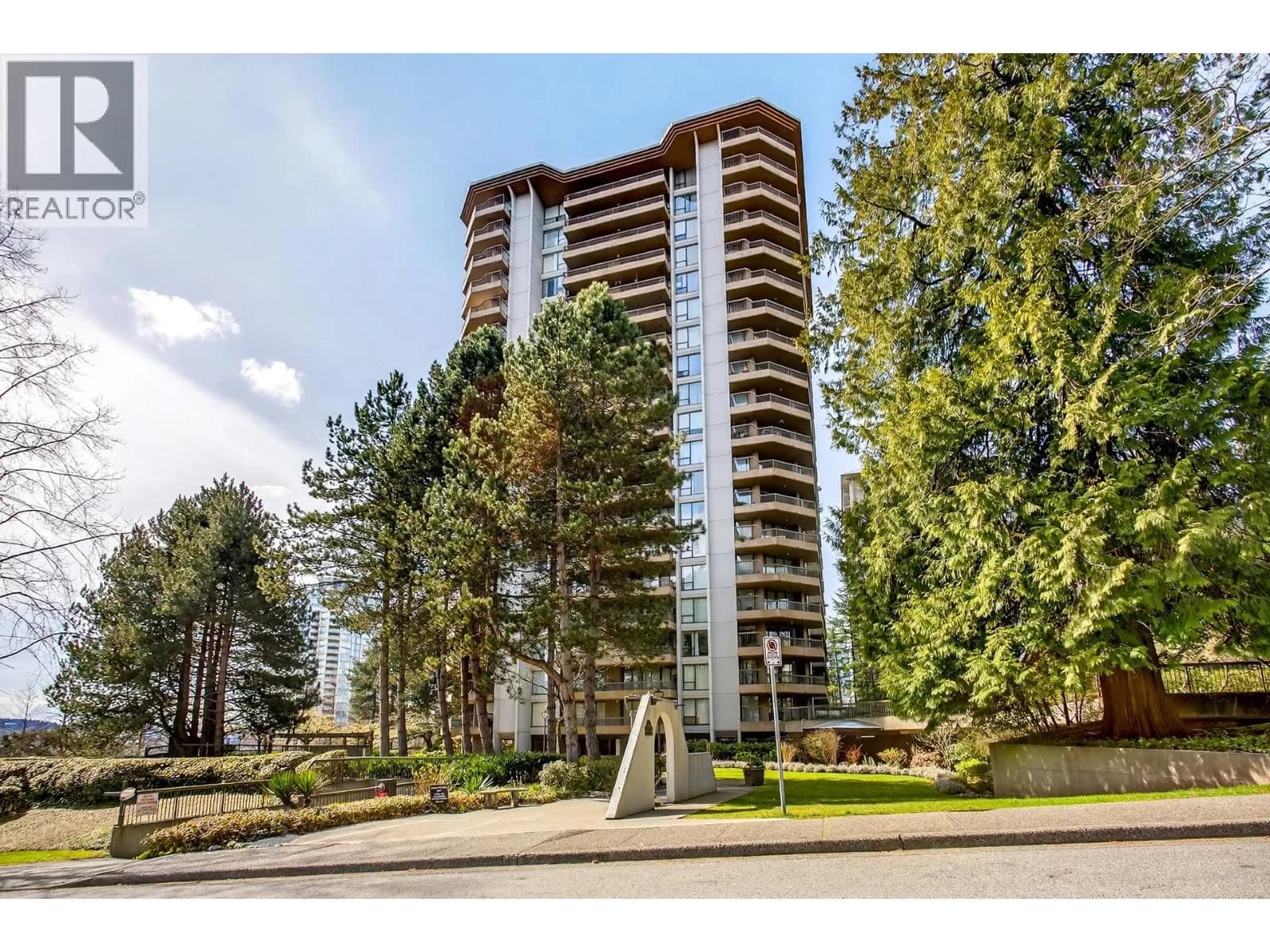 2041 BELLWOOD AVENUE, Burnaby