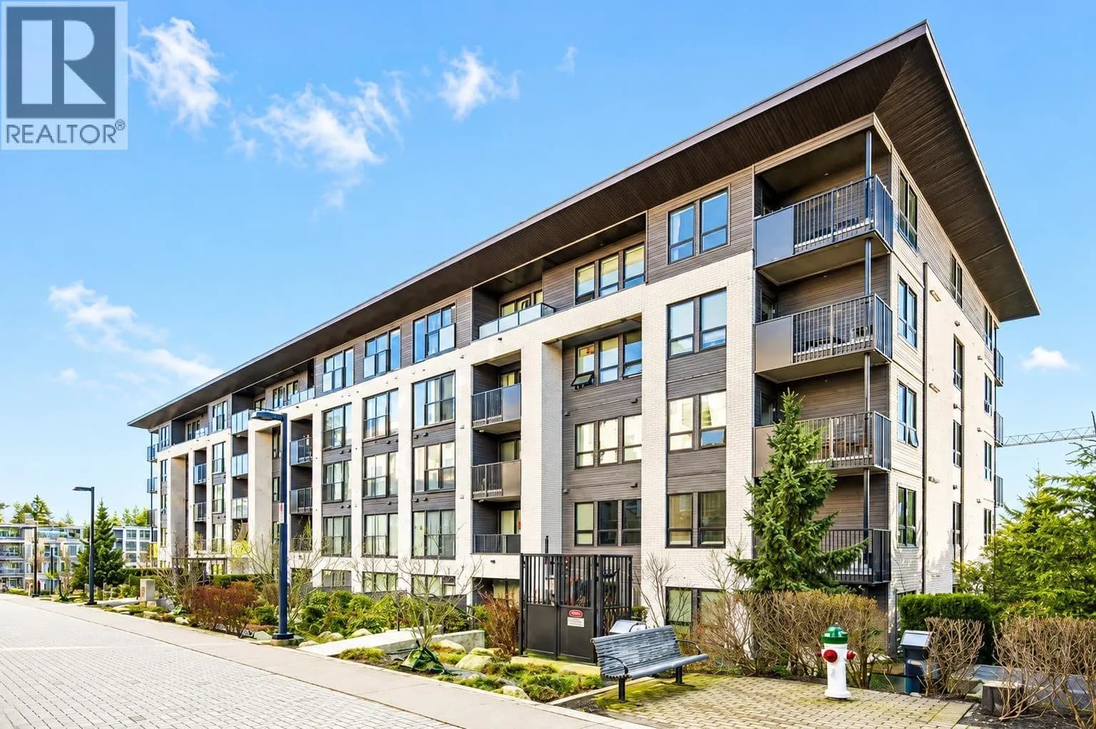 #201 9228 SLOPES MEWS, Burnaby, BC photo 2