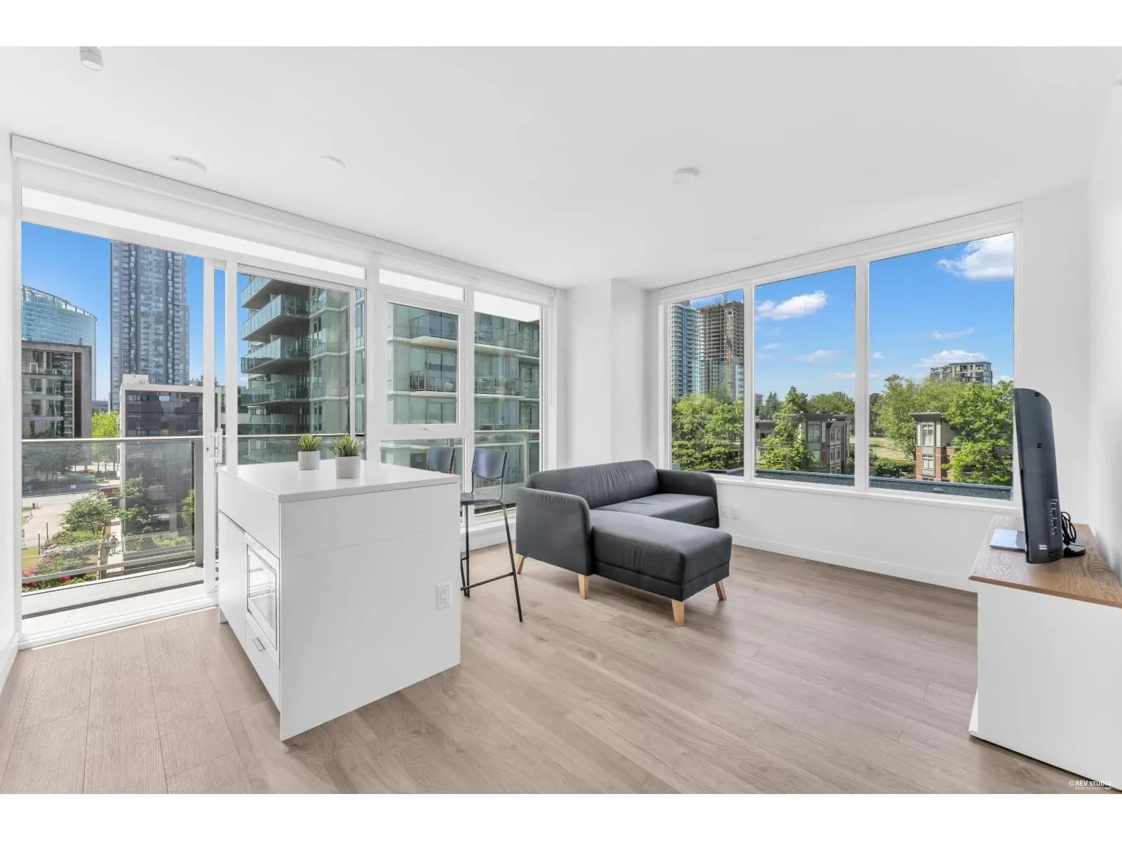 #510 13428 105 AVENUE, Surrey, BC photo 1