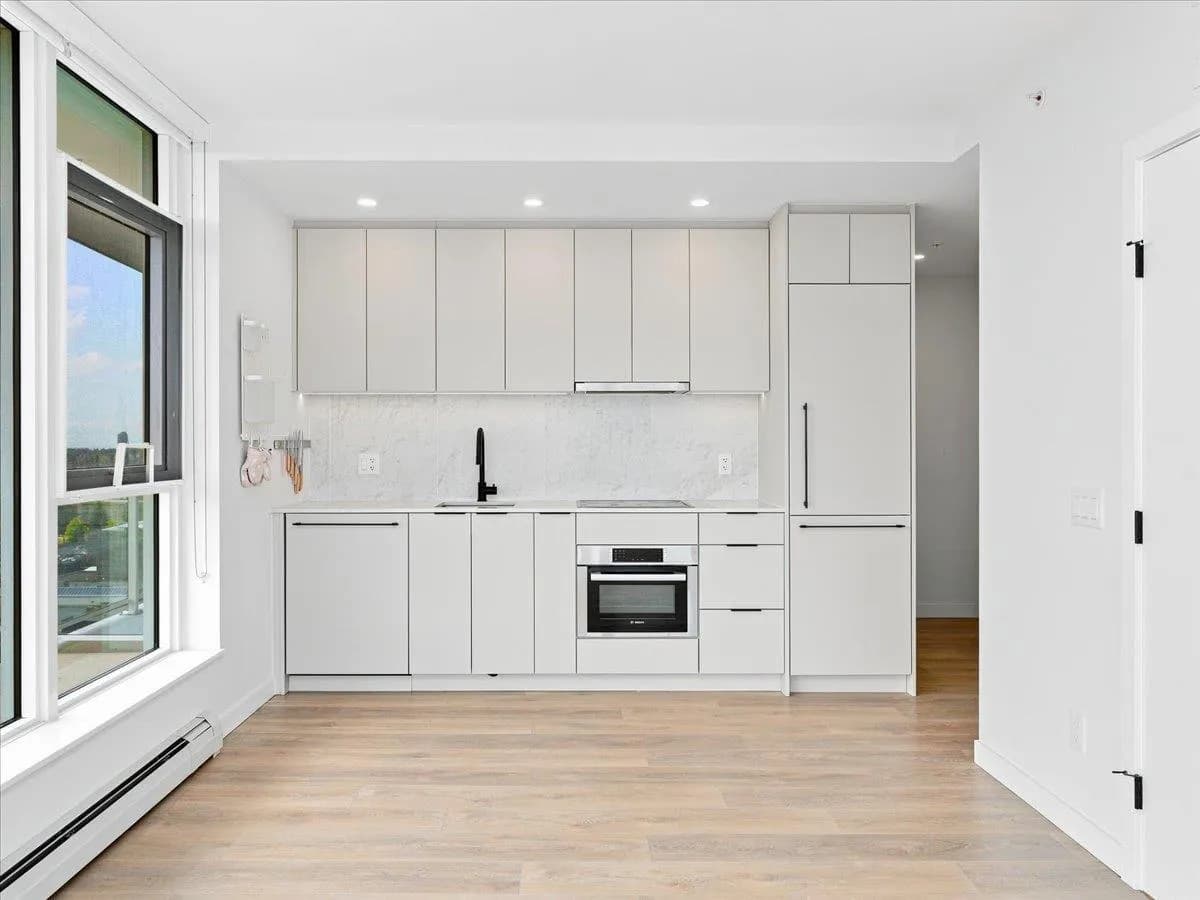 #2305 13685 102 AVENUE, Surrey, BC photo 3