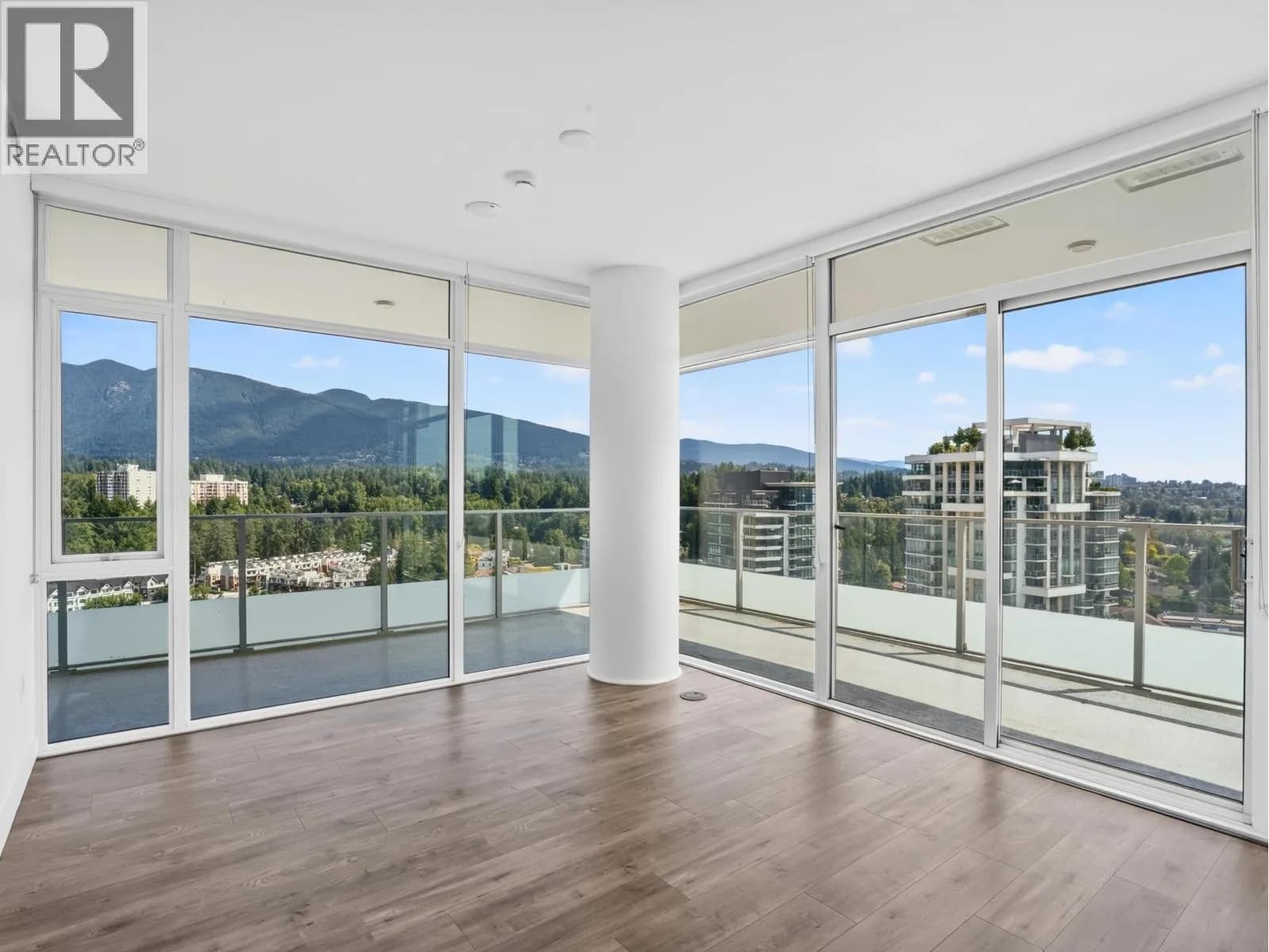 #1802 200 KLAHANIE COURT, West Vancouver, BC photo 5