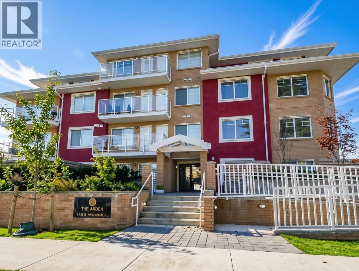 1990 WESTMINSTER AVENUE, Port Coquitlam