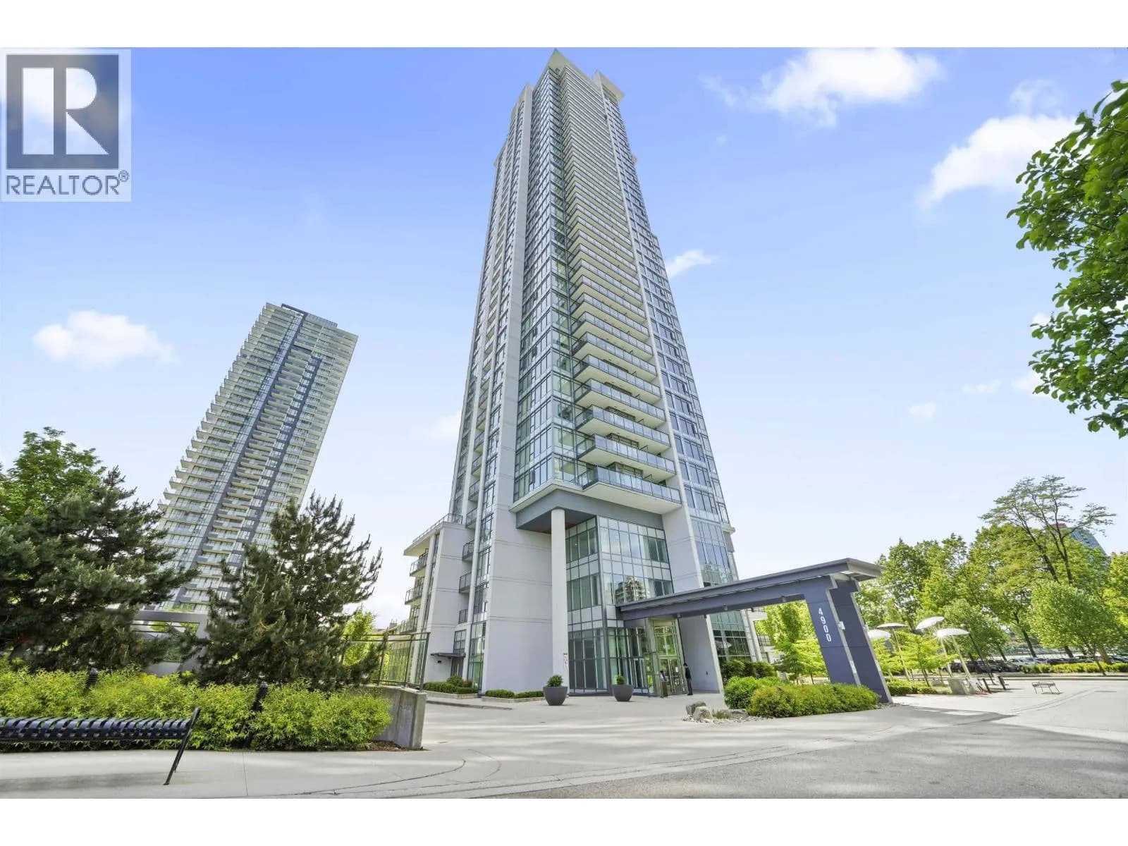 #302 4900 LENNOX LANE, Burnaby, BC photo 1
