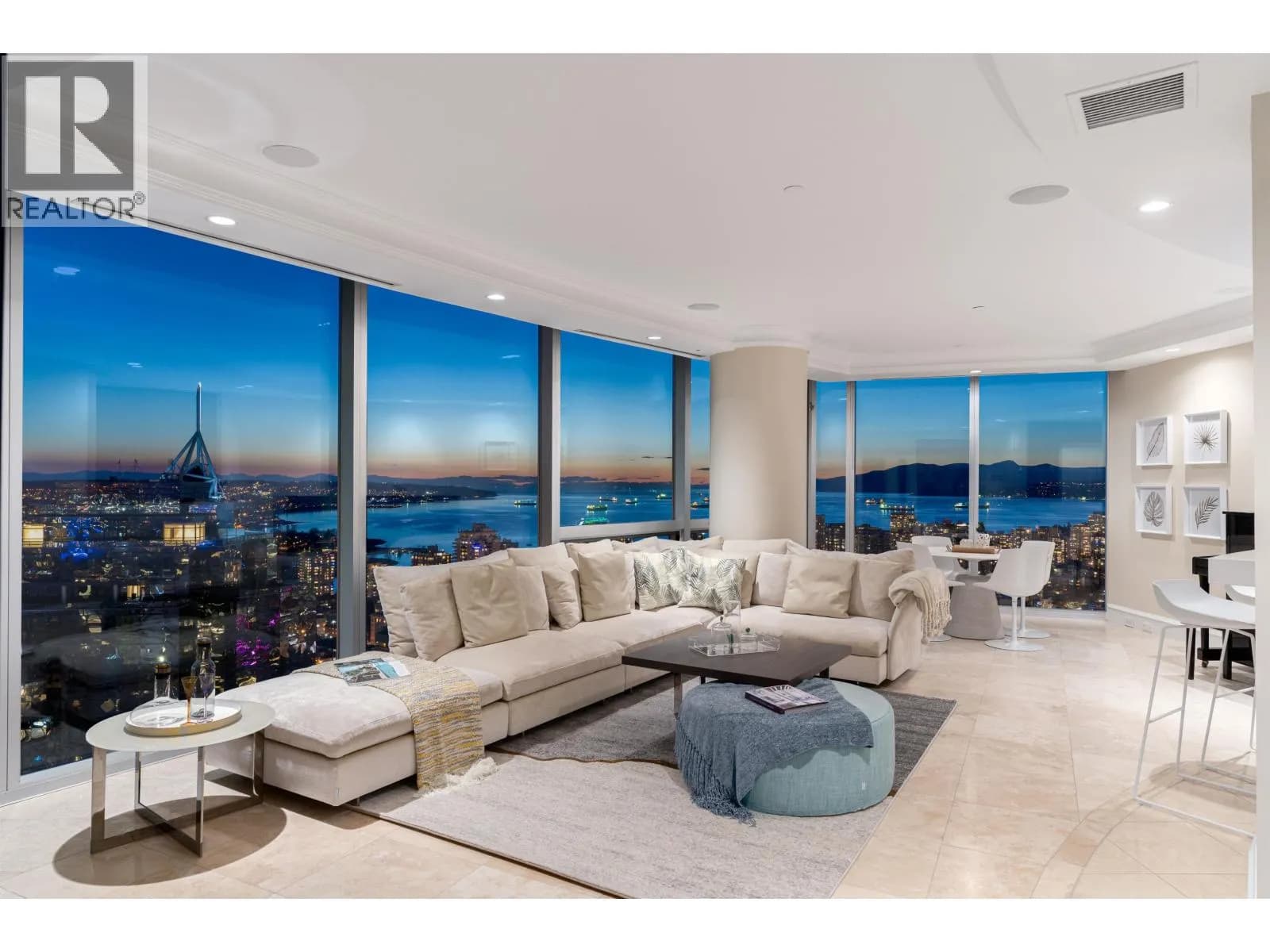 #3603 938 NELSON STREET, Vancouver, BC photo 2