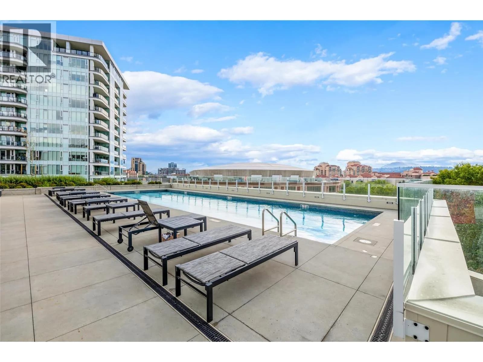 #609 1191 Sunset Drive, Kelowna, BC photo 2