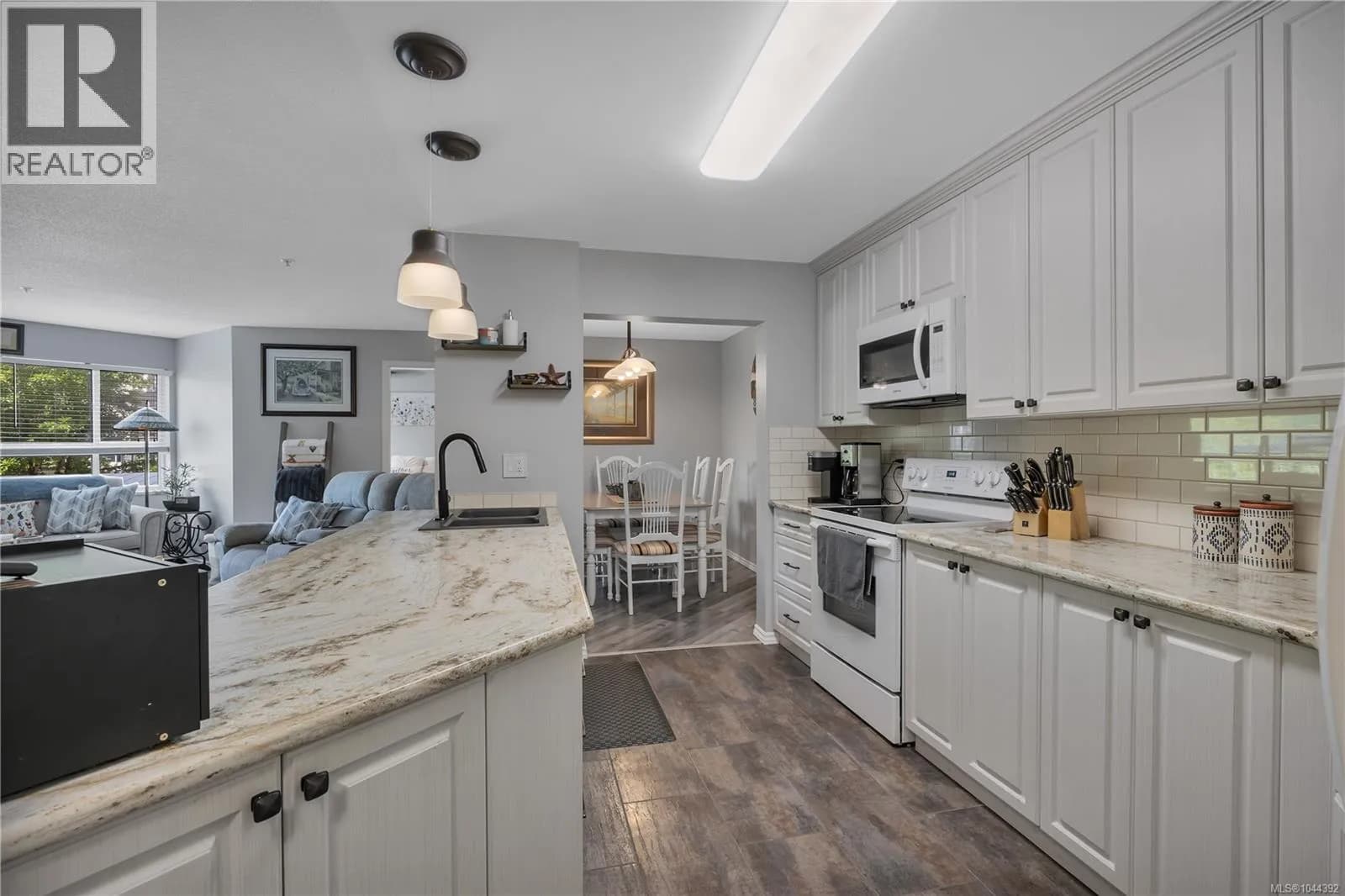 #204 770 Poplar St, Nanaimo, BC photo 5