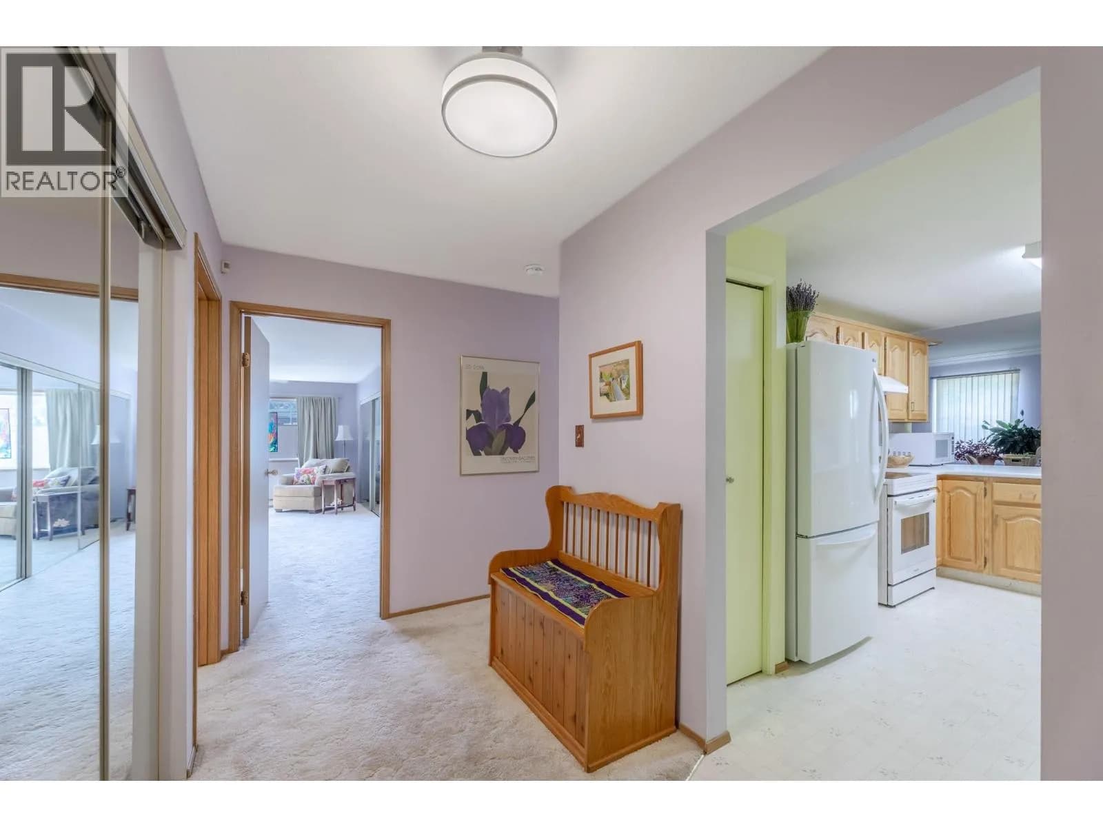 #210 272 GREEN Avenue W, Penticton, BC photo 2