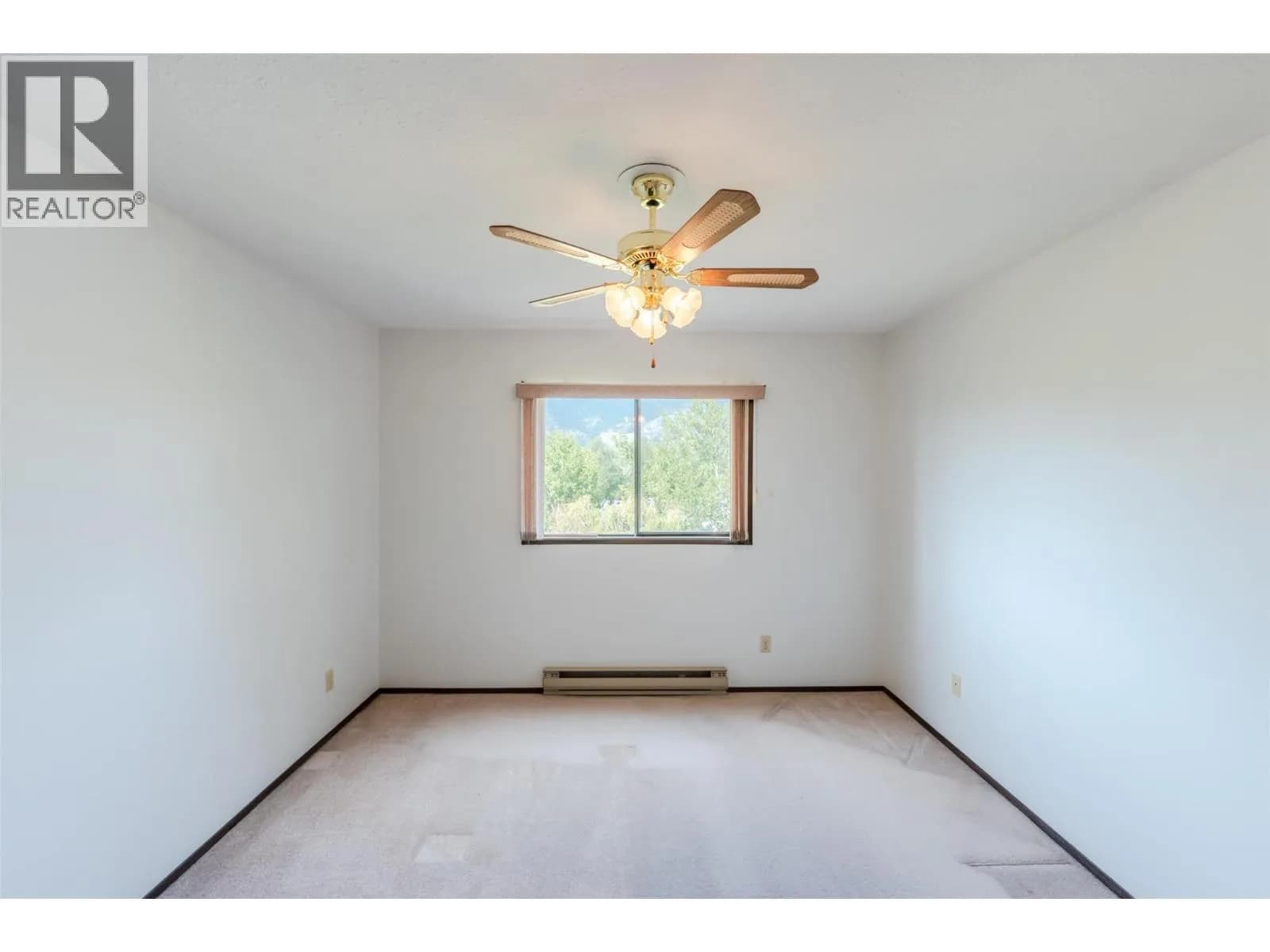 #416 150 Skaha Place, Penticton, BC photo 5