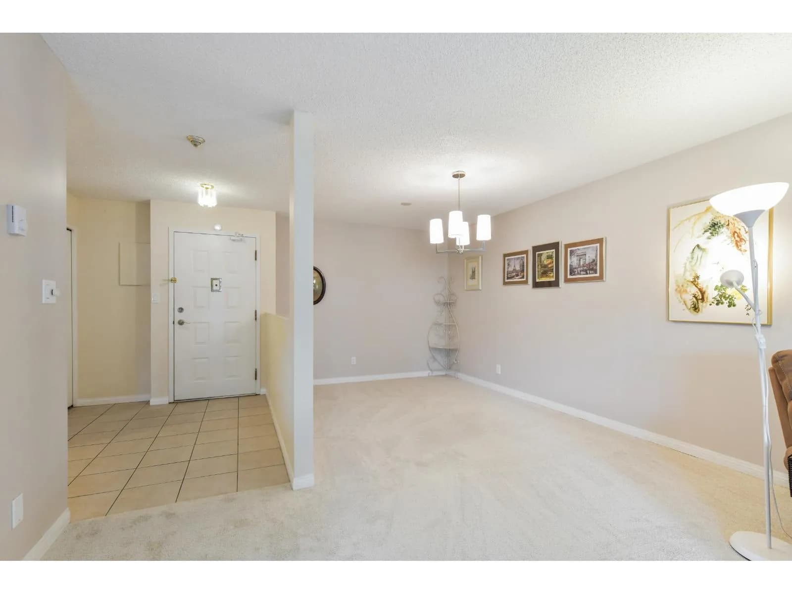 #305 1521 BLACKWOOD STREET, White Rock, BC photo 4