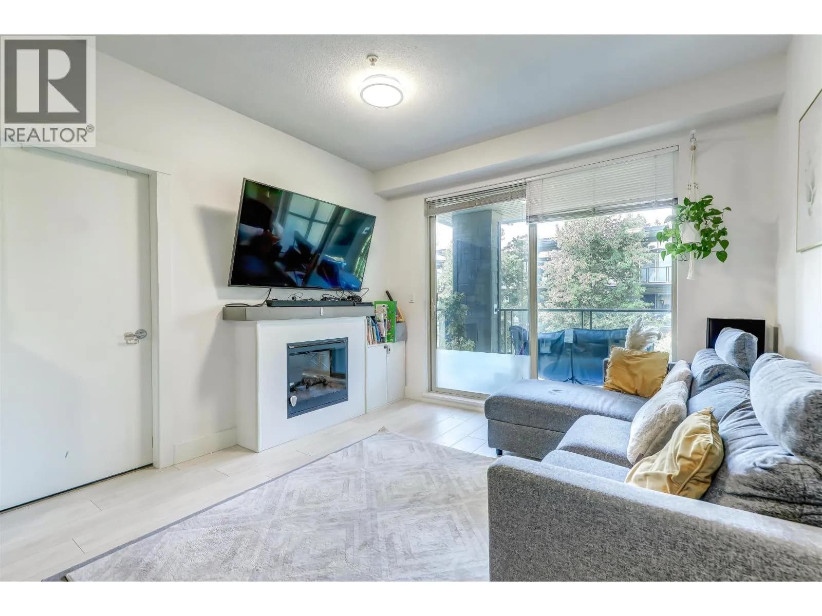 7478 BYRNEPARK WALK, Burnaby