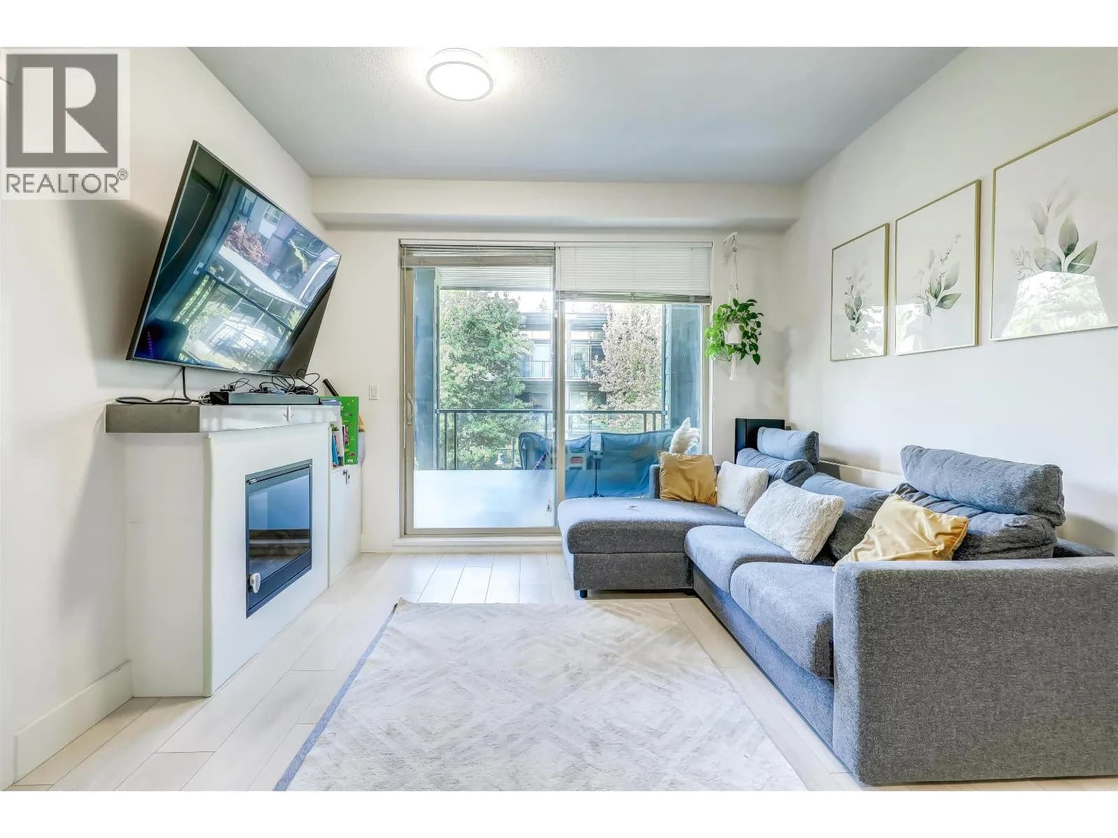 #304 7478 BYRNEPARK WALK, Burnaby, BC photo 5
