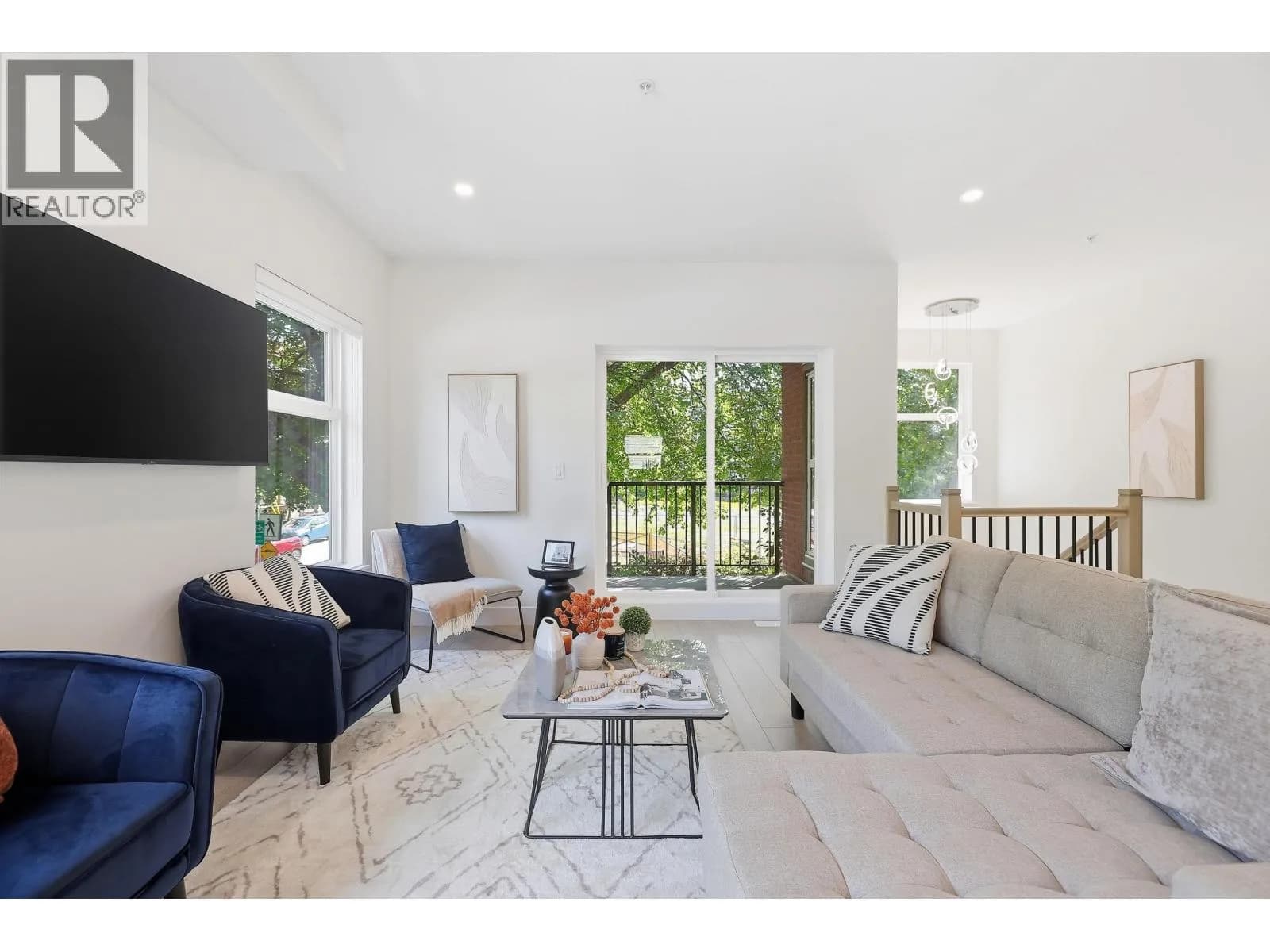 #602 2427 MARY HILL ROAD, Port Coquitlam, BC photo 2