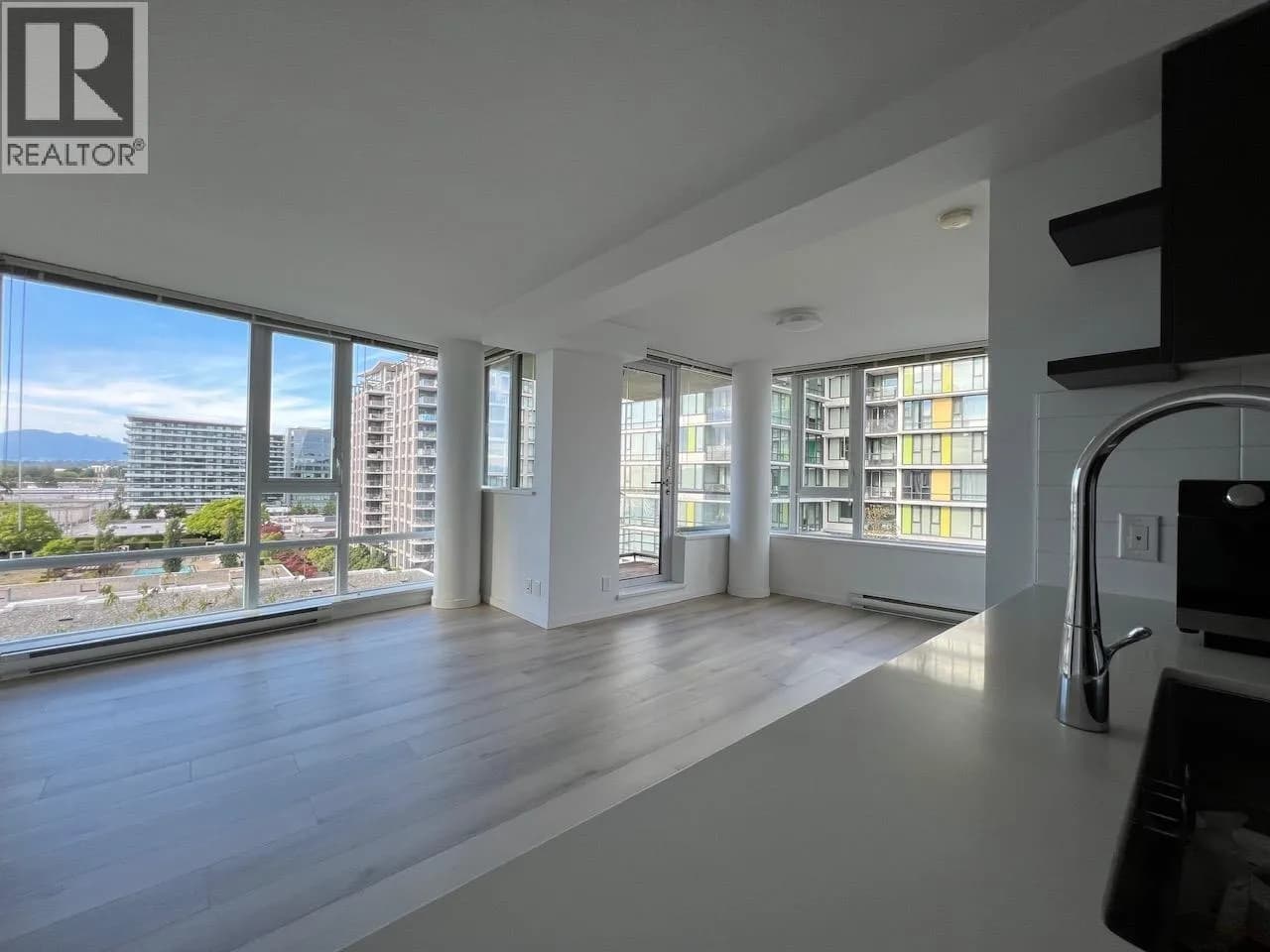#1002 7979 FIRBRIDGE WAY, Richmond, BC photo 2