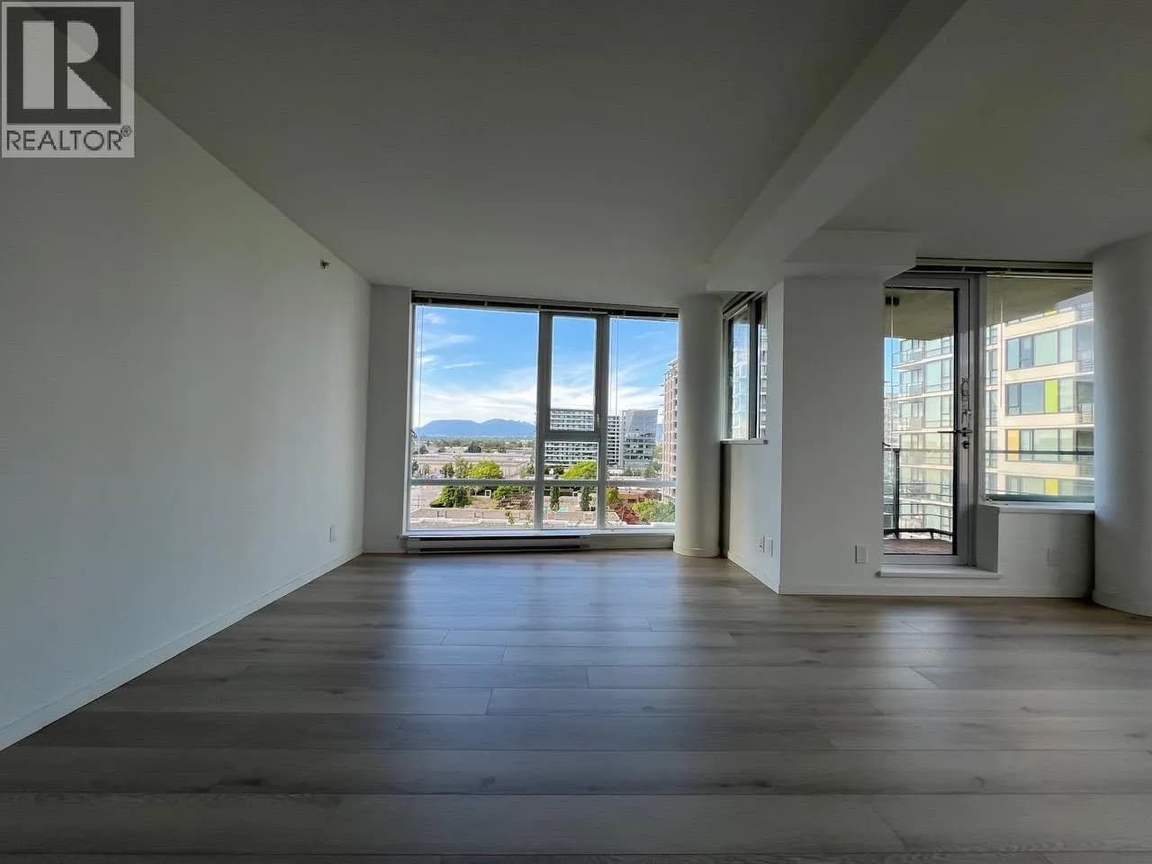 #1002 7979 FIRBRIDGE WAY, Richmond, BC photo 3