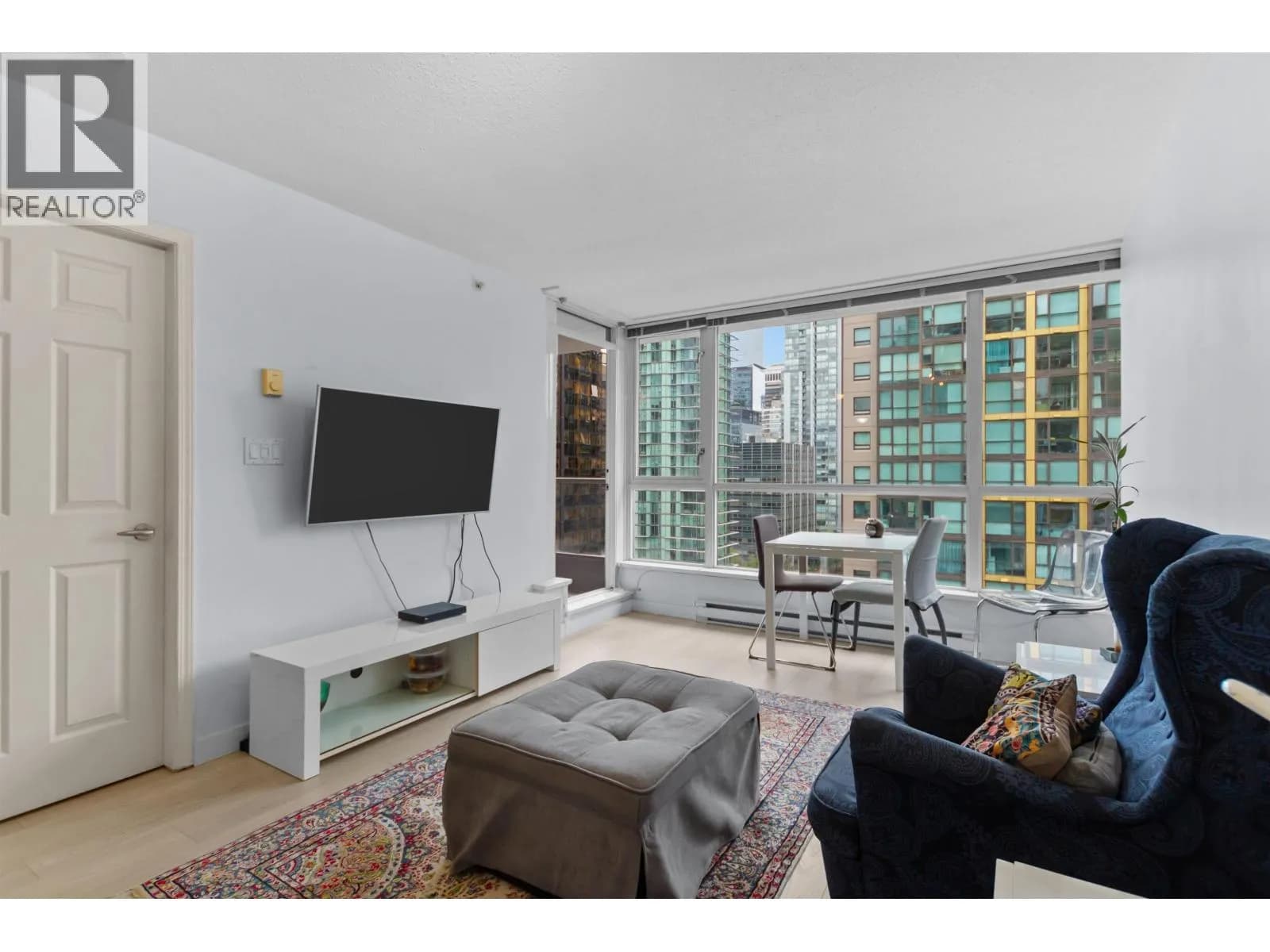 #1401 1420 W GEORGIA STREET, Vancouver, BC photo 3