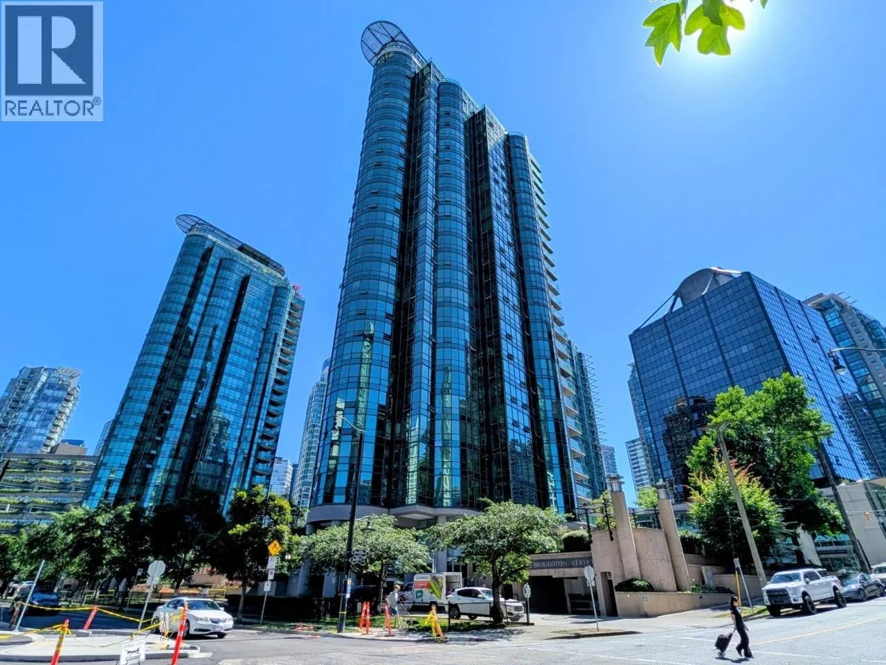 588 BROUGHTON STREET, Vancouver