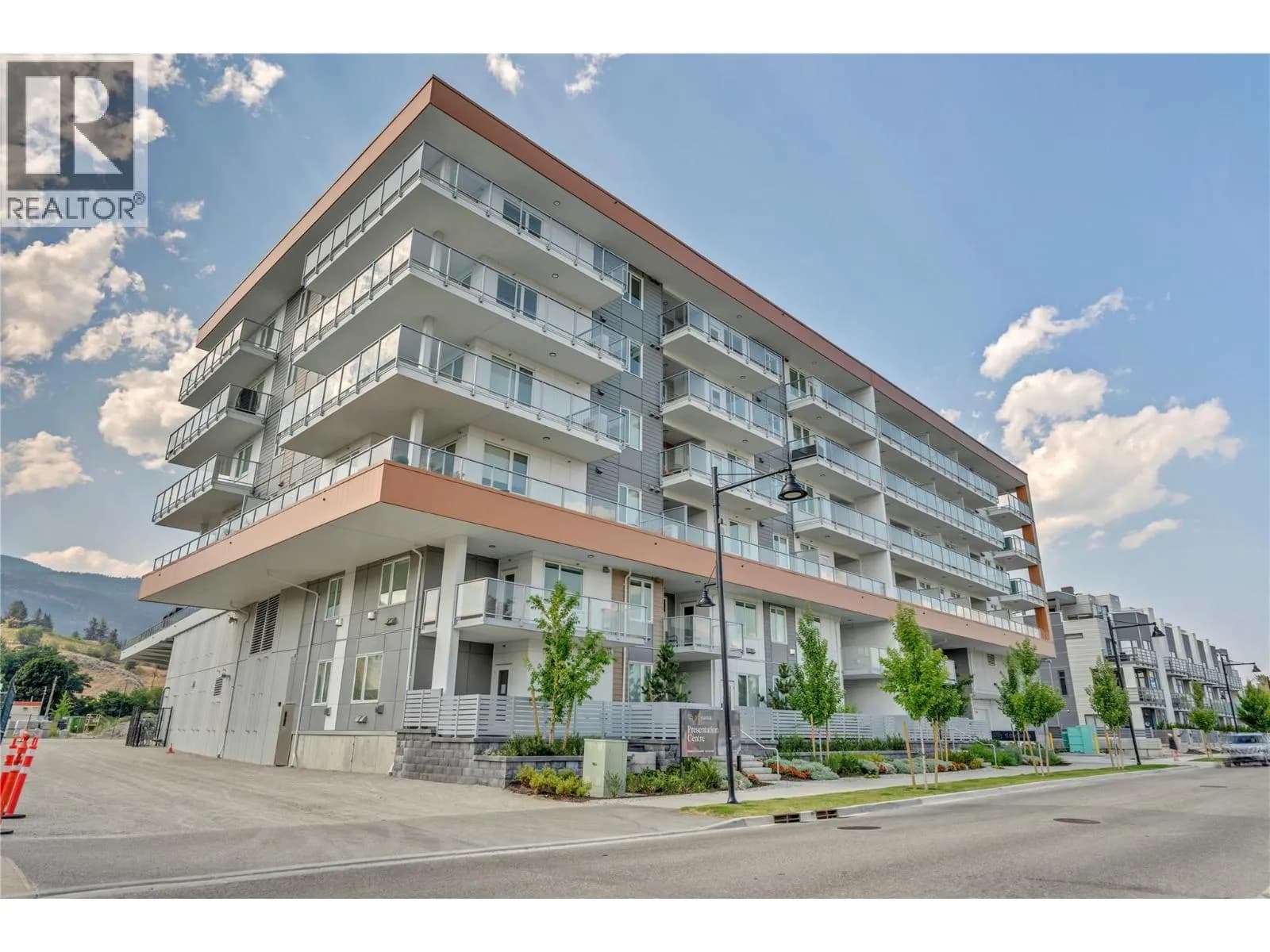 #315 271 Wylie Street, Penticton, BC photo 2