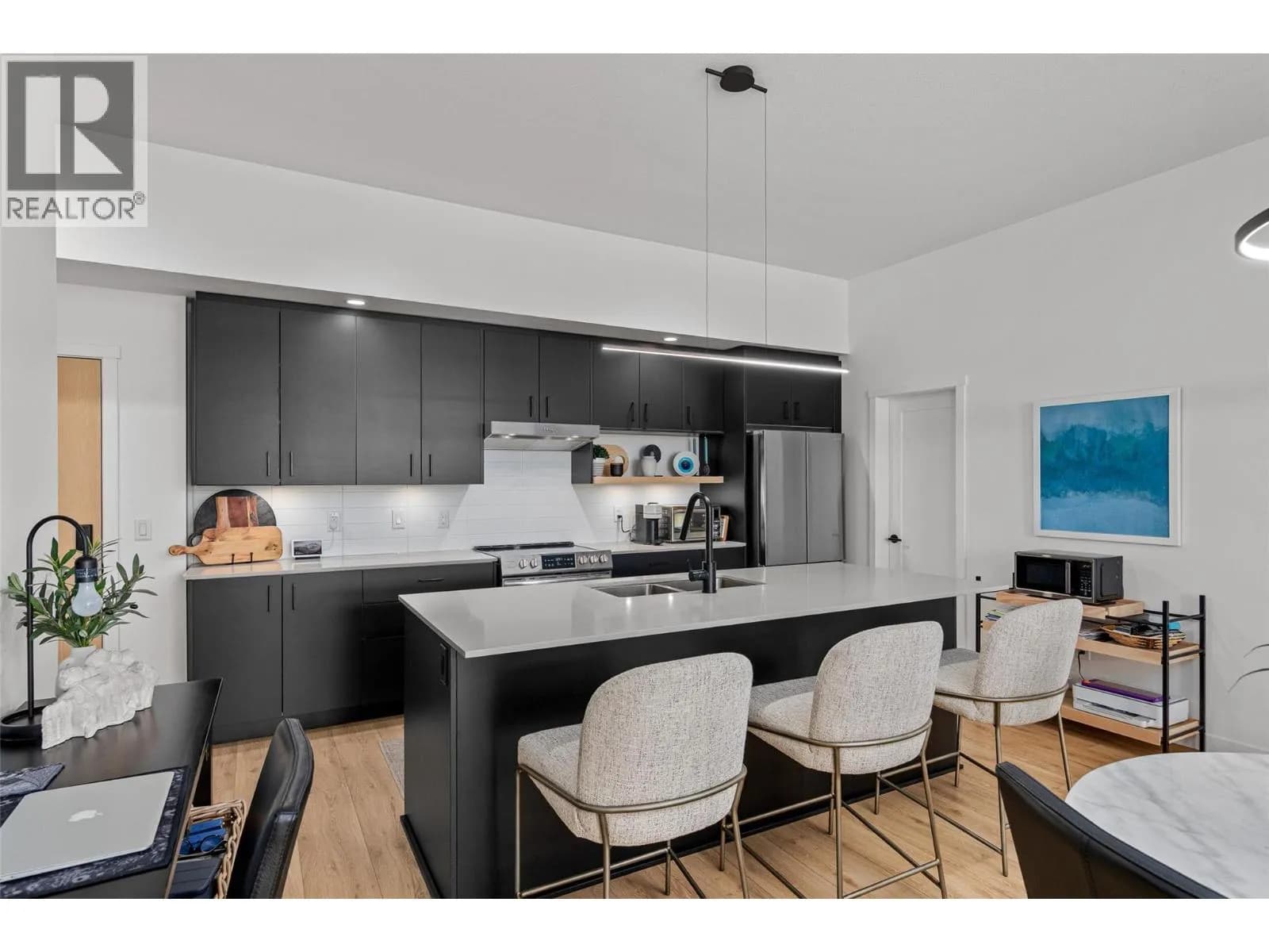 #607 660 Cawston Avenue, Kelowna, BC photo 5
