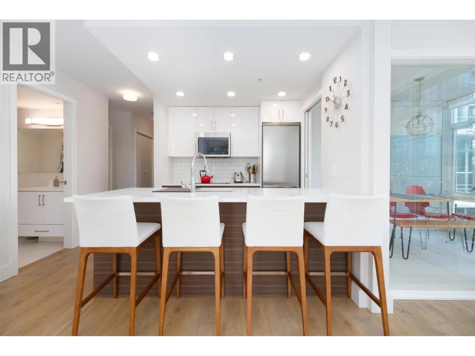 #501 161 W GEORGIA STREET, Vancouver, BC photo 3