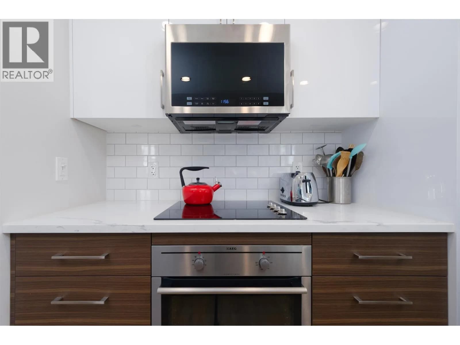 #501 161 W GEORGIA STREET, Vancouver, BC photo 4