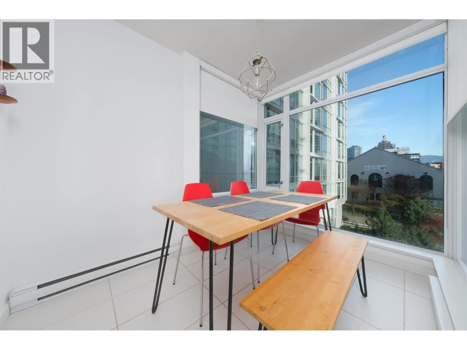 #501 161 W GEORGIA STREET, Vancouver, BC photo 5