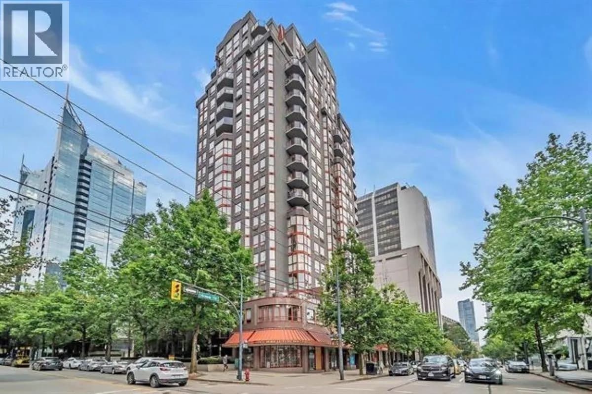 811 HELMCKEN STREET, Vancouver