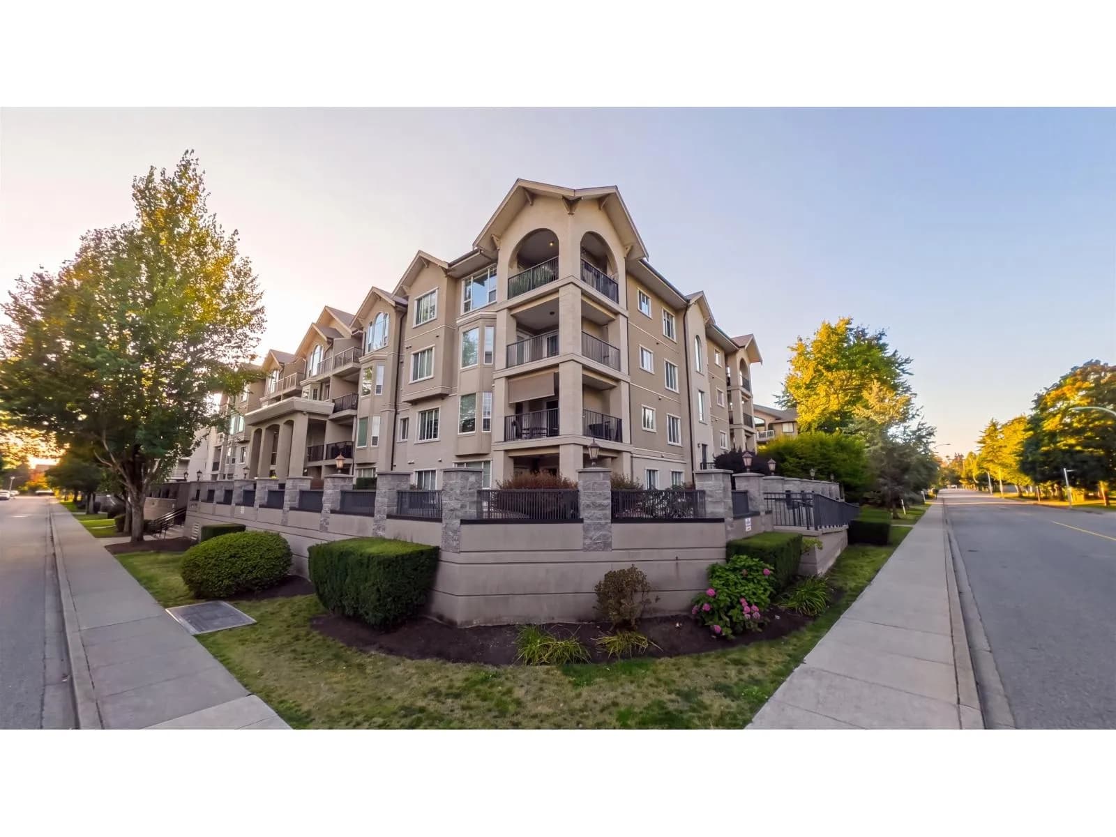 #401 20281 53A AVENUE, Langley, BC photo 3