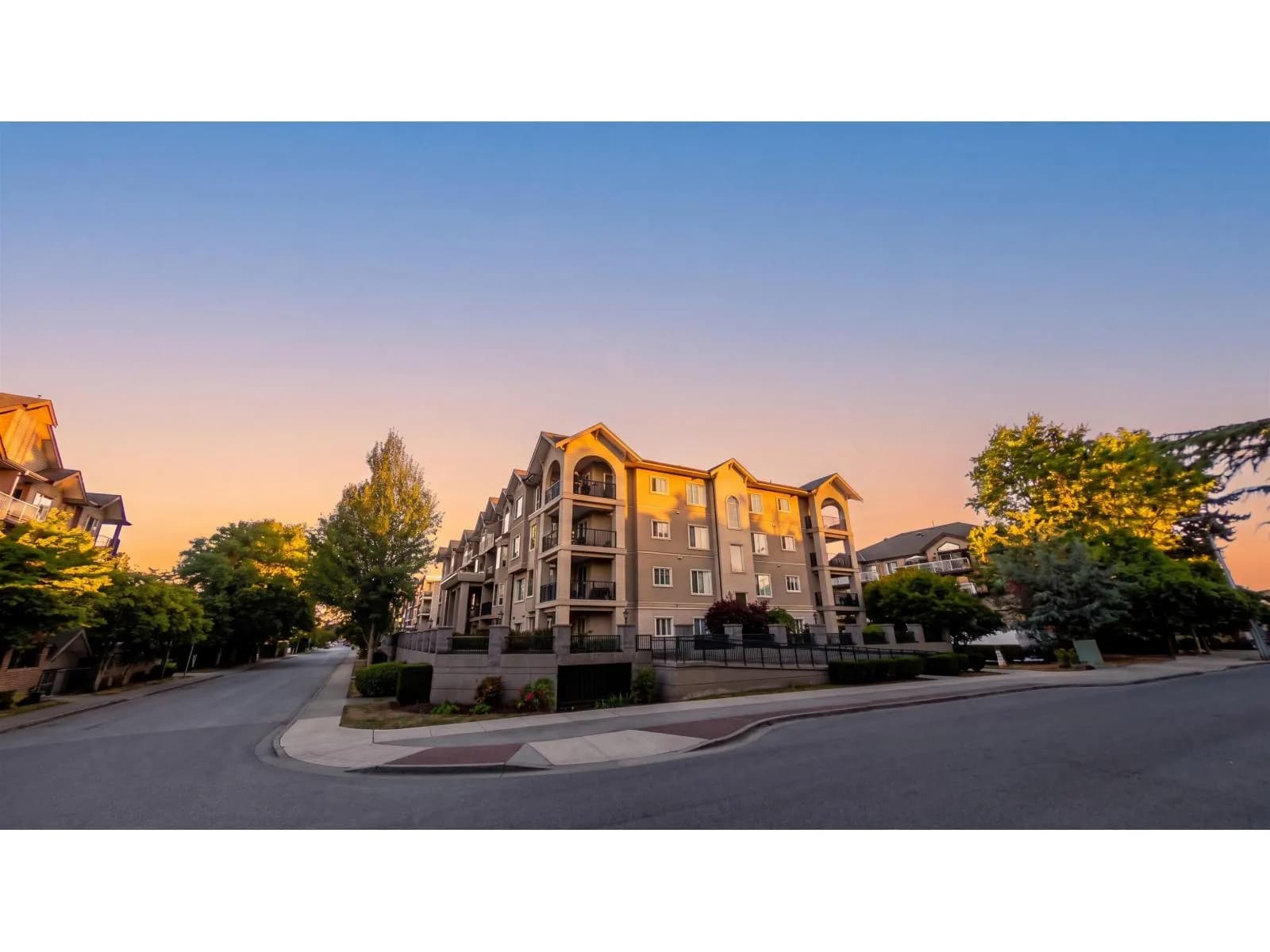 #401 20281 53A AVENUE, Langley, BC photo 4