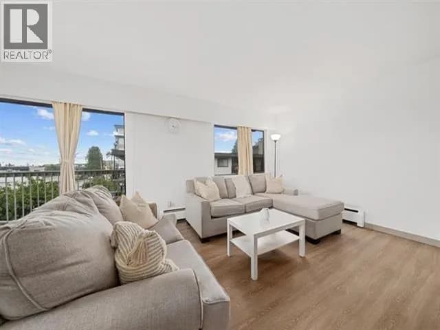 #301 11957 223 STREET, Maple Ridge, BC photo 3