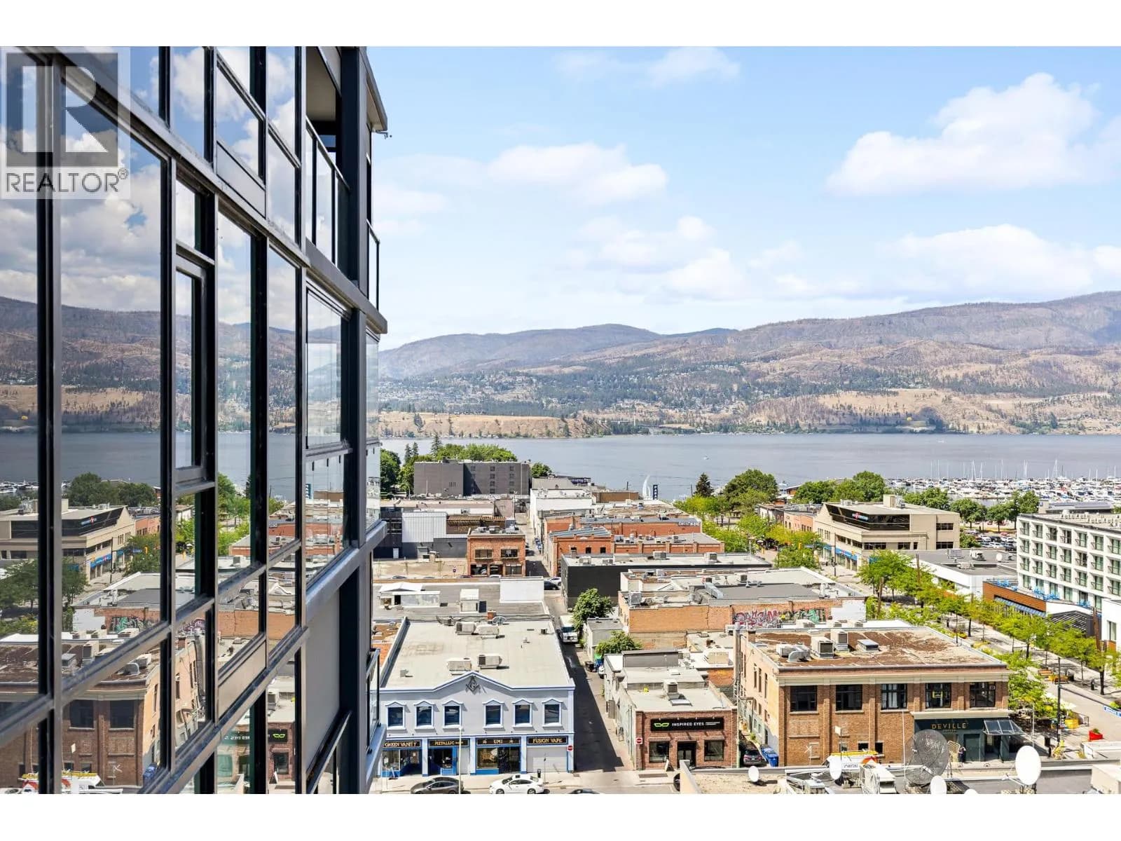 #1101 1588 Ellis Street, Kelowna, BC photo 2