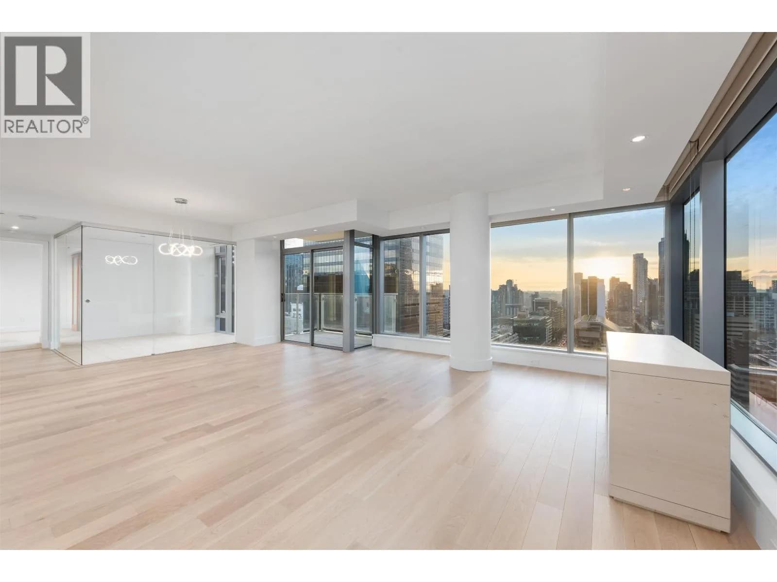 #2301 667 HOWE STREET, Vancouver, BC photo 2