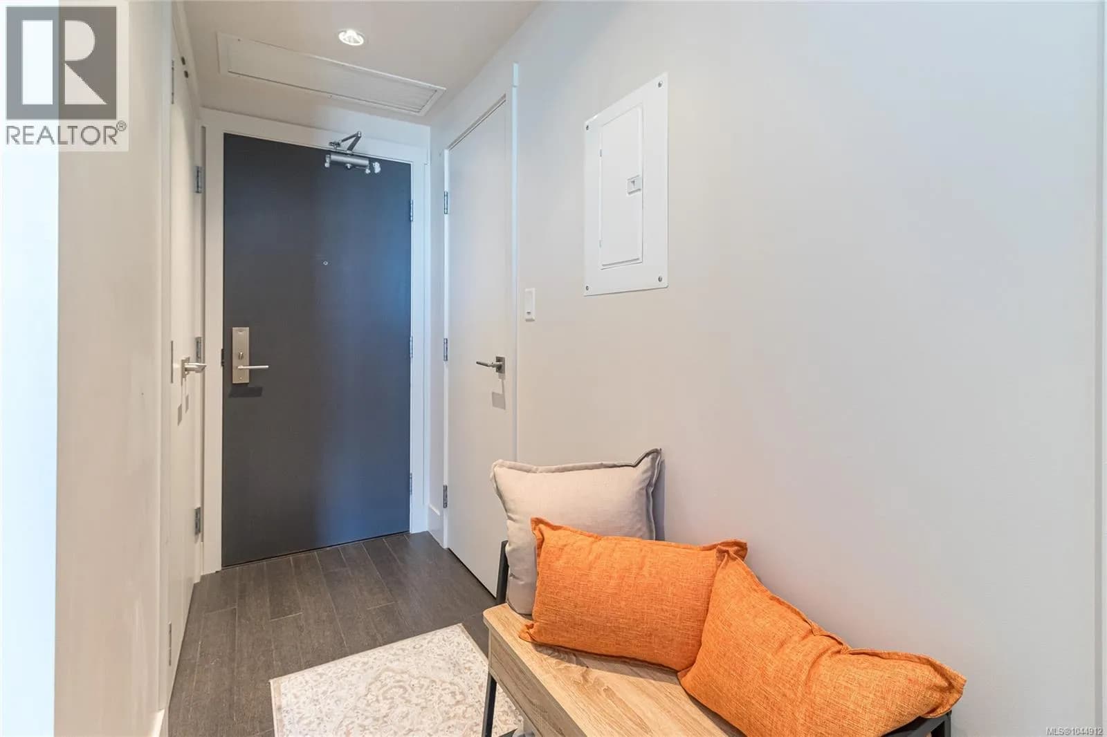 #708 83 Saghalie Rd, Victoria, BC photo 2