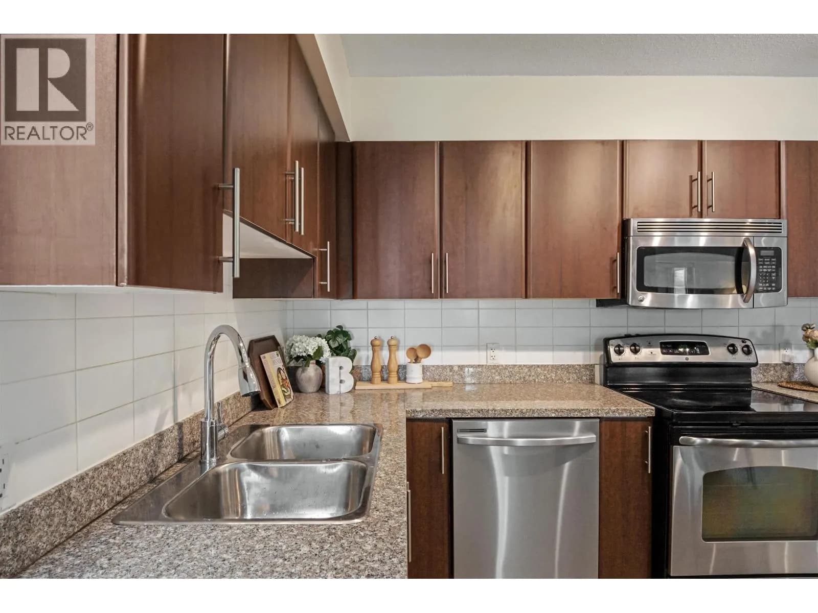 #3802 1178 HEFFLEY CRESCENT, Coquitlam, BC photo 5