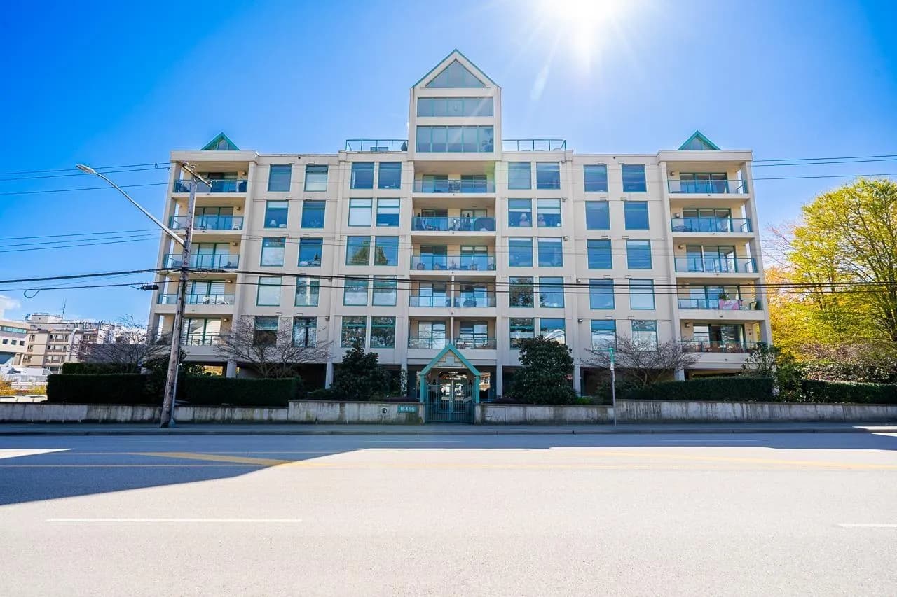 15466 NORTH BLUFF ROAD, White Rock