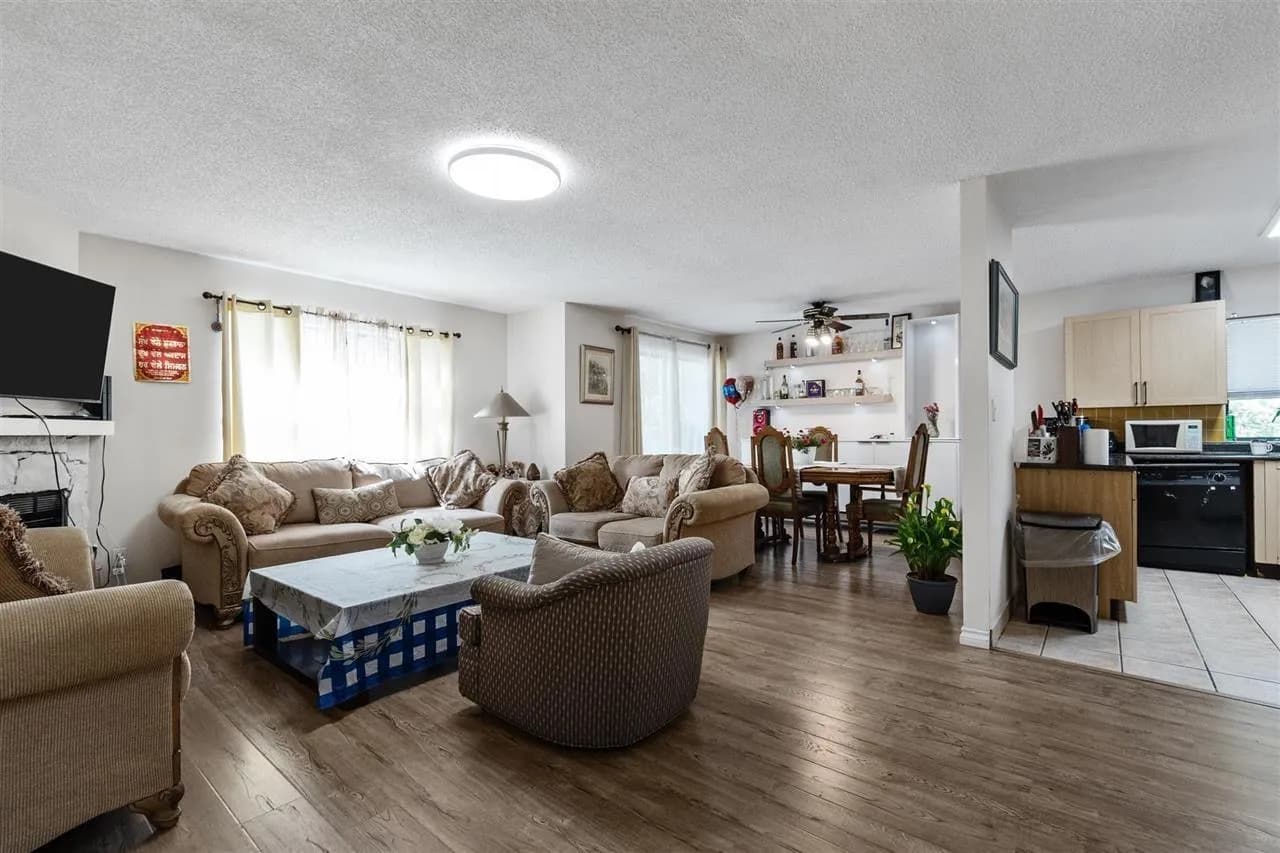 #202 7064 133B STREET, Surrey, BC photo 2