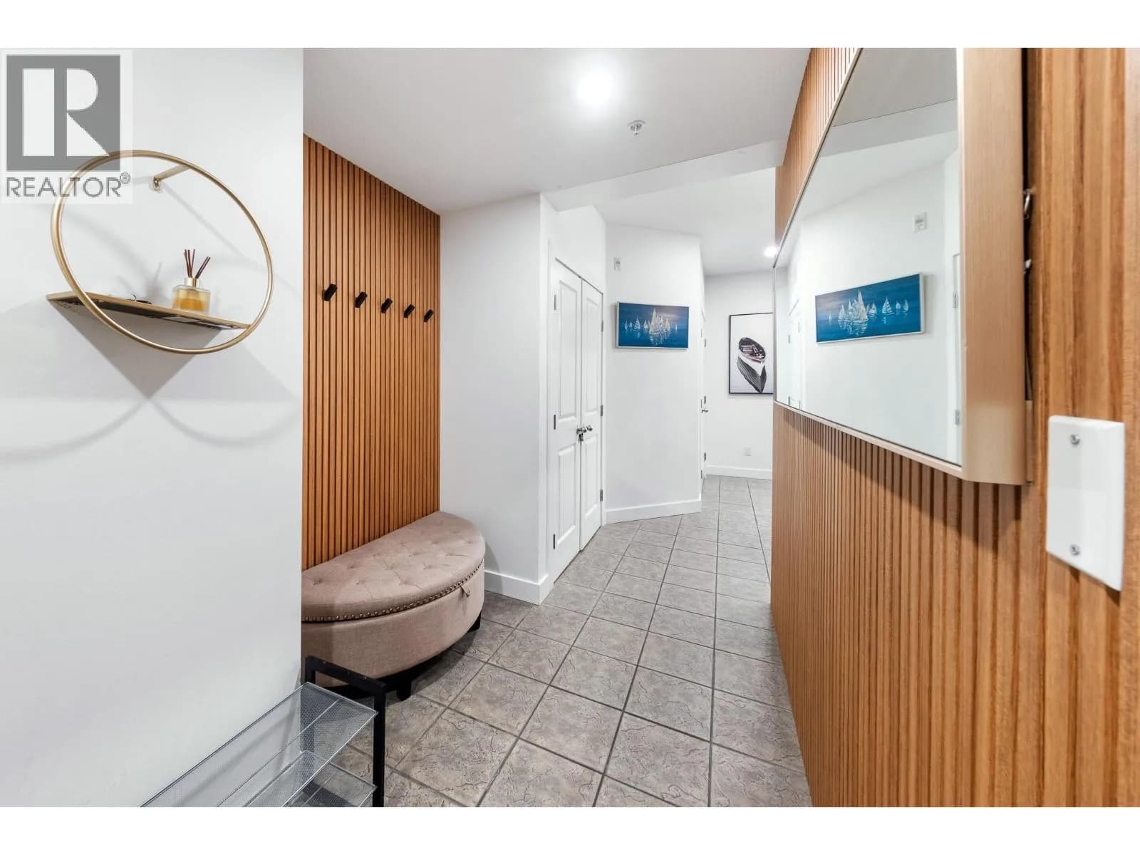 #352 1088 Sunset Drive, Kelowna, BC photo 2