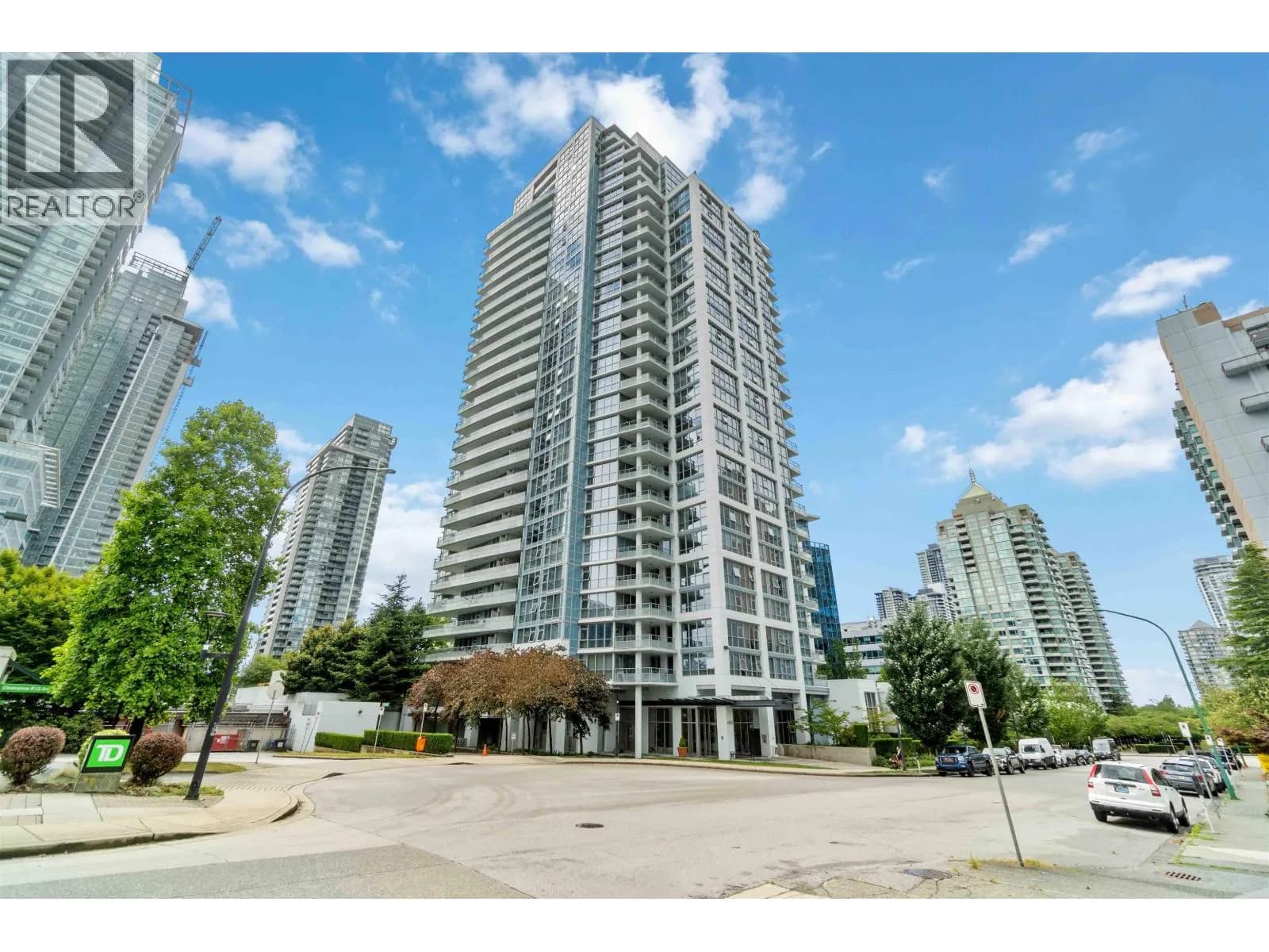#402 4400 BUCHANAN STREET, Burnaby, BC photo 2