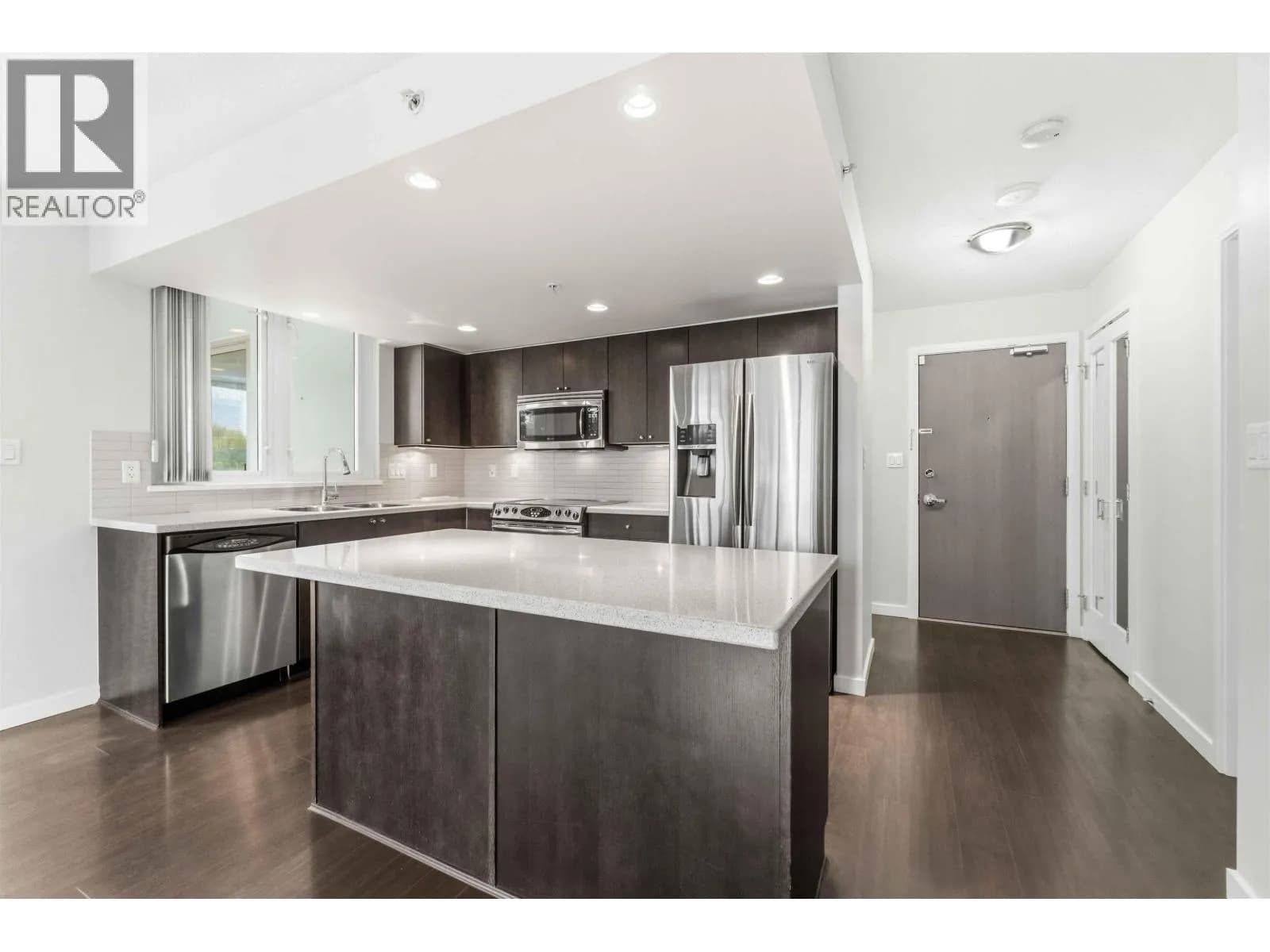 #402 4400 BUCHANAN STREET, Burnaby, BC photo 4