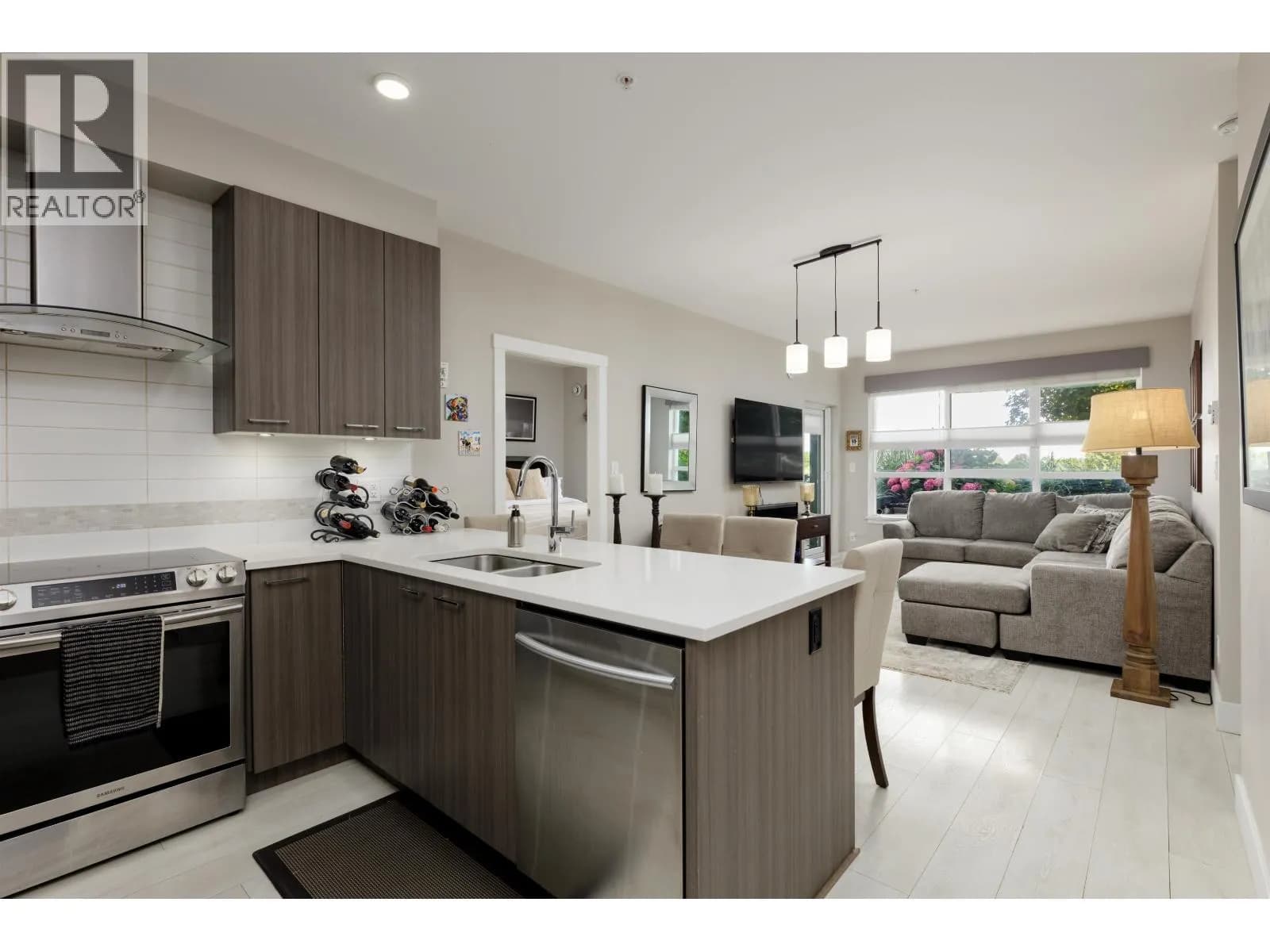 4690 HAWK LANE, Tsawwassen