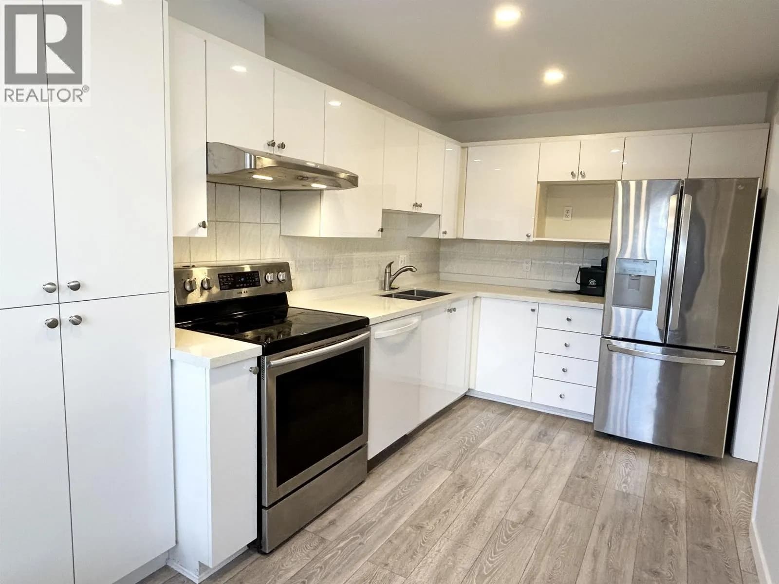 5875 IMPERIAL STREET, Burnaby
