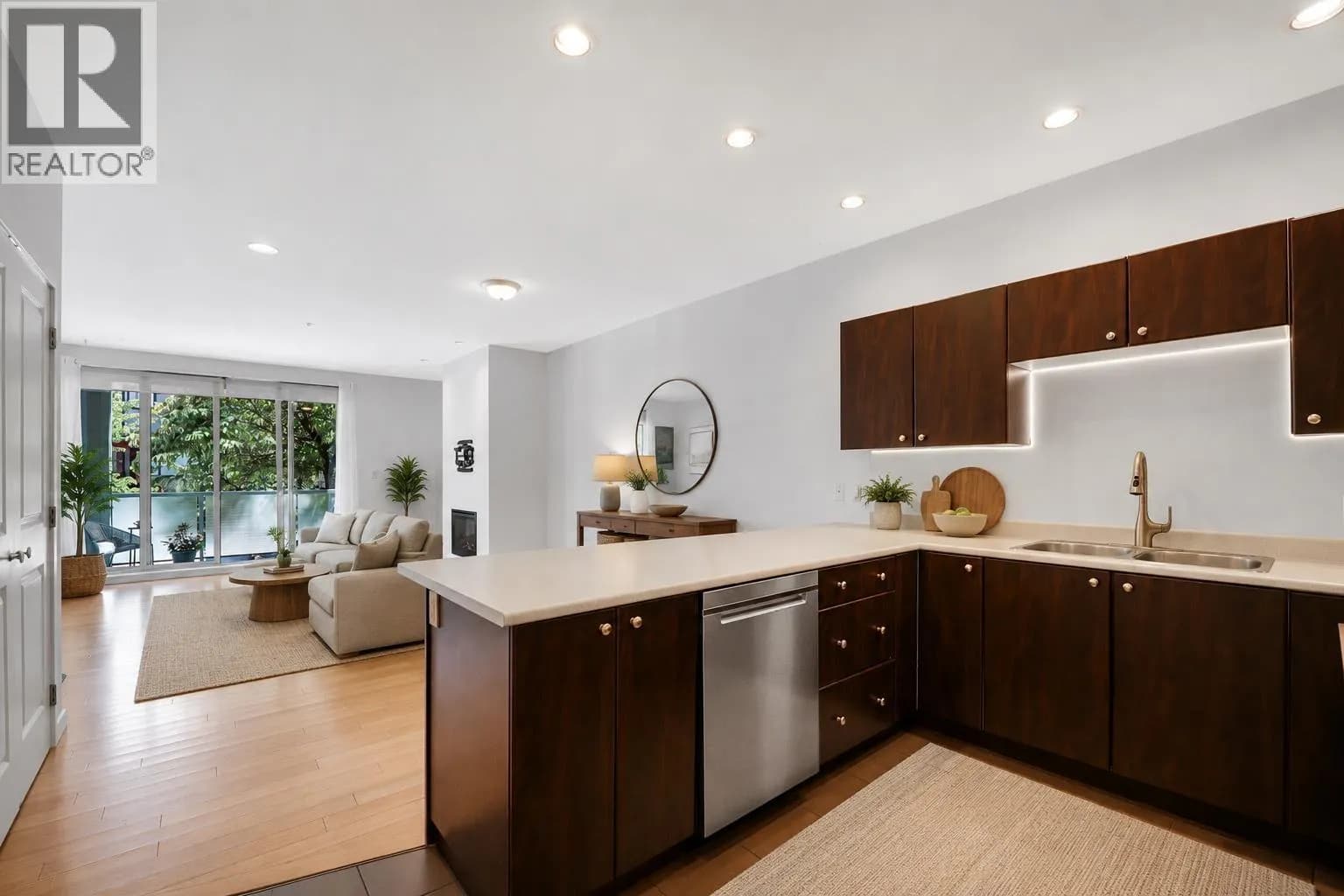 #107 40147 GOVERNMENT ROAD, Squamish, BC photo 5