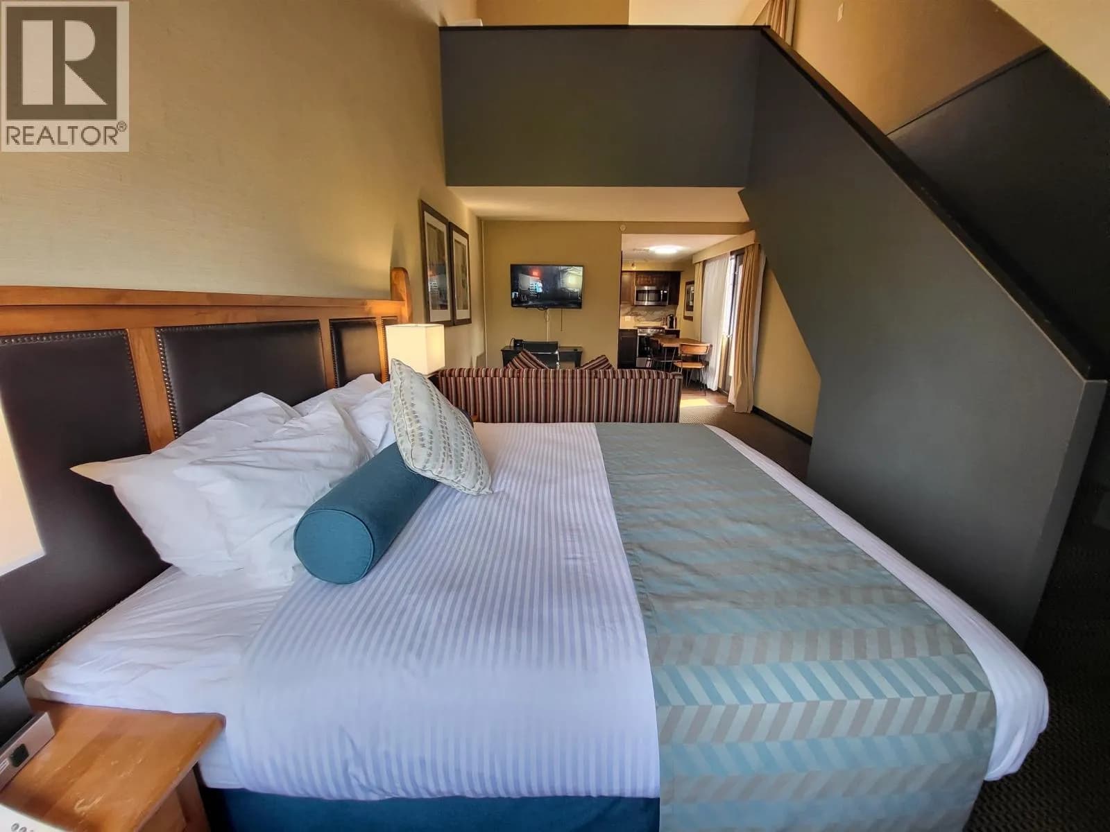 4220 GATEWAY DRIVE, Whistler